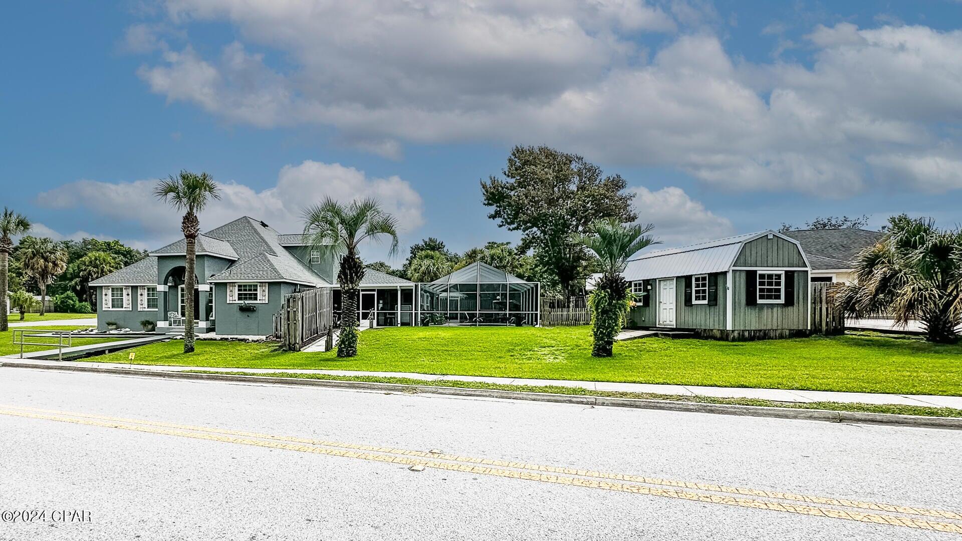 SEACLUSION BEACH - Residential