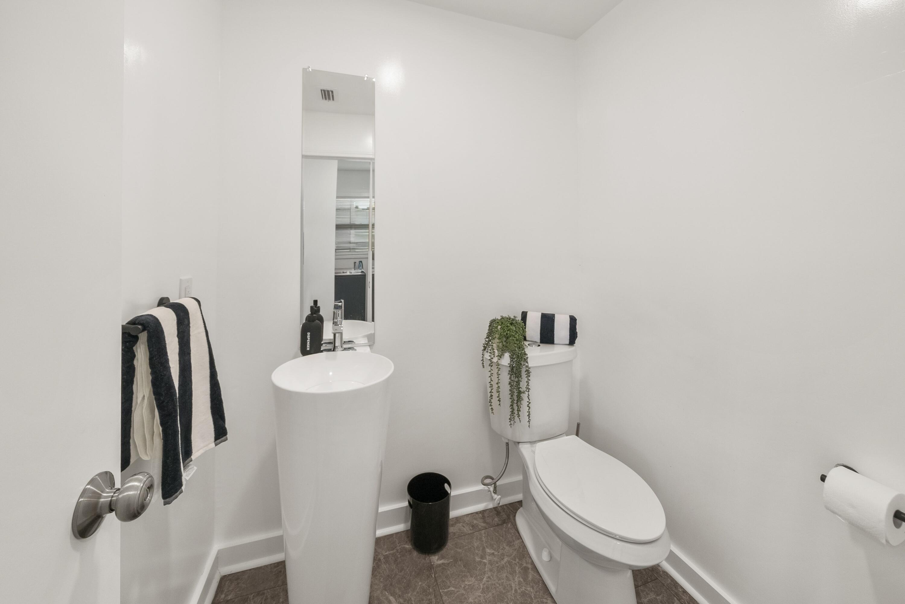 BAYWOOD SHORE ESTATES - Residential