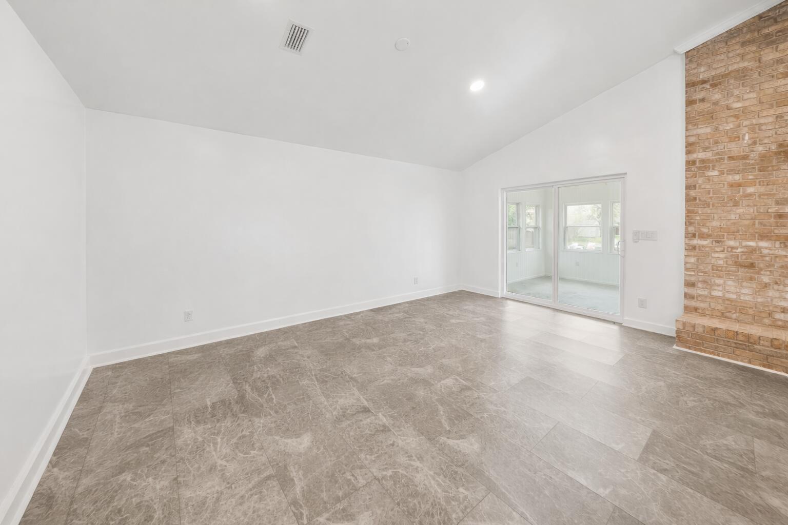 BAYWOOD SHORE ESTATES - Residential