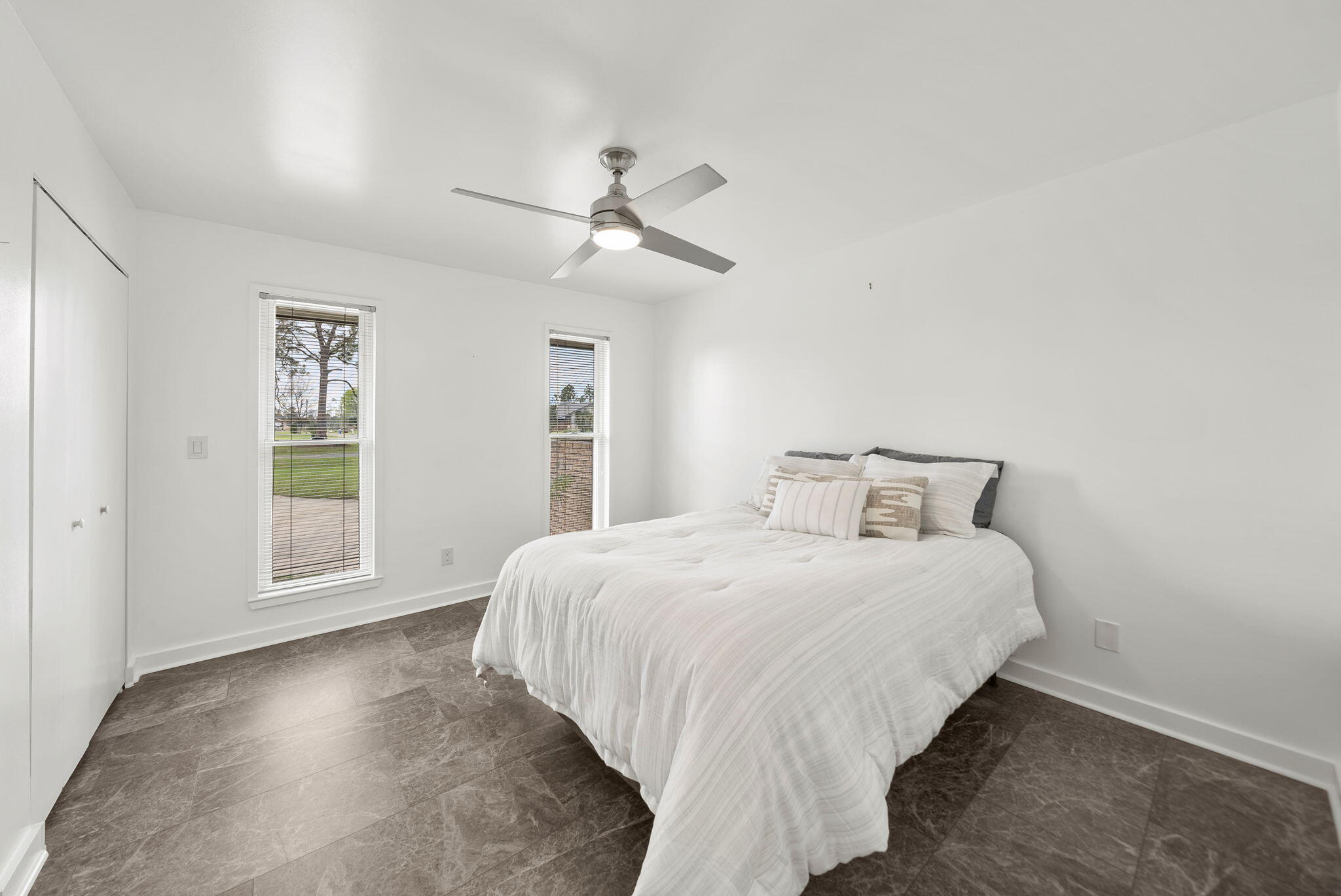 BAYWOOD SHORE ESTATES - Residential