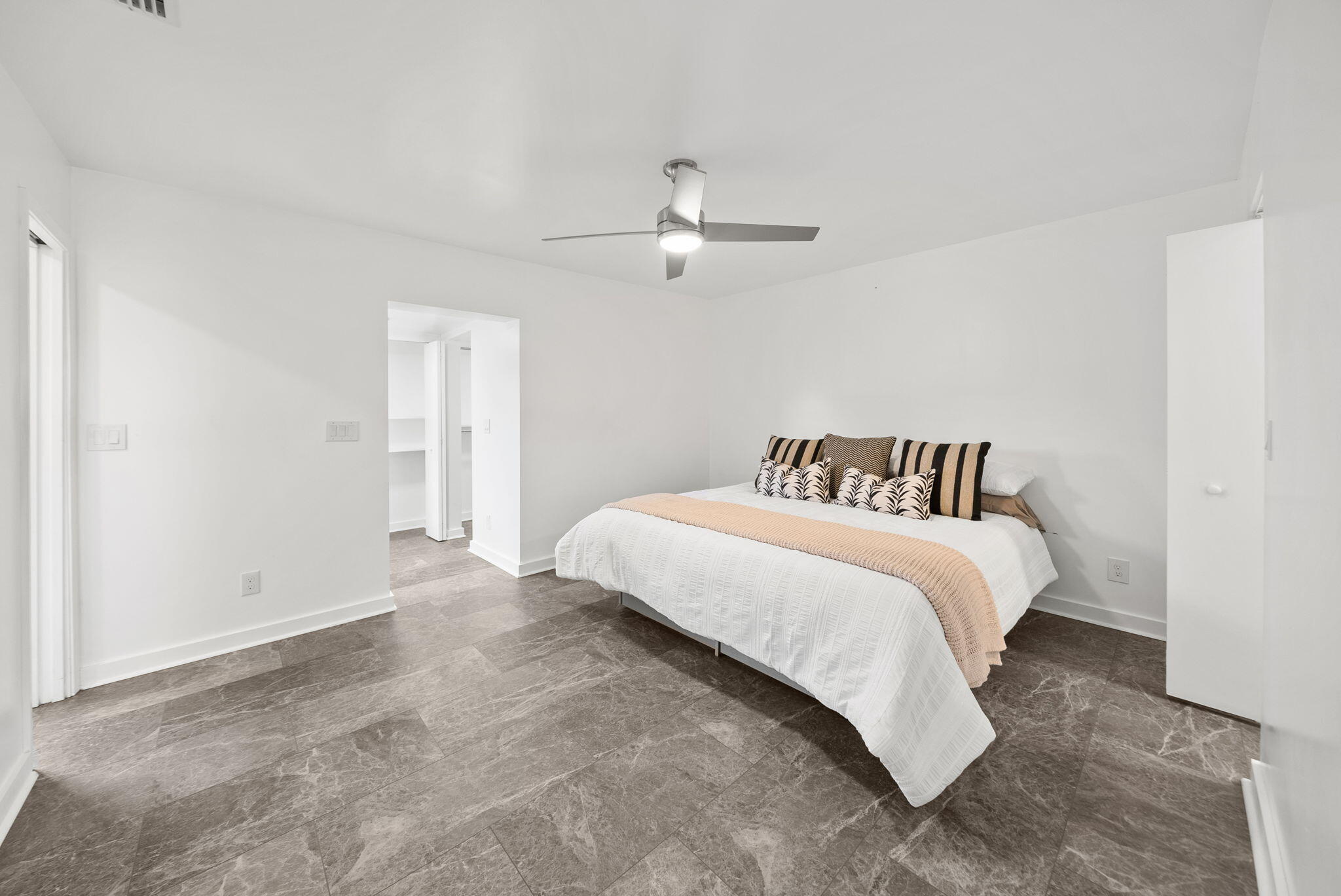 BAYWOOD SHORE ESTATES - Residential