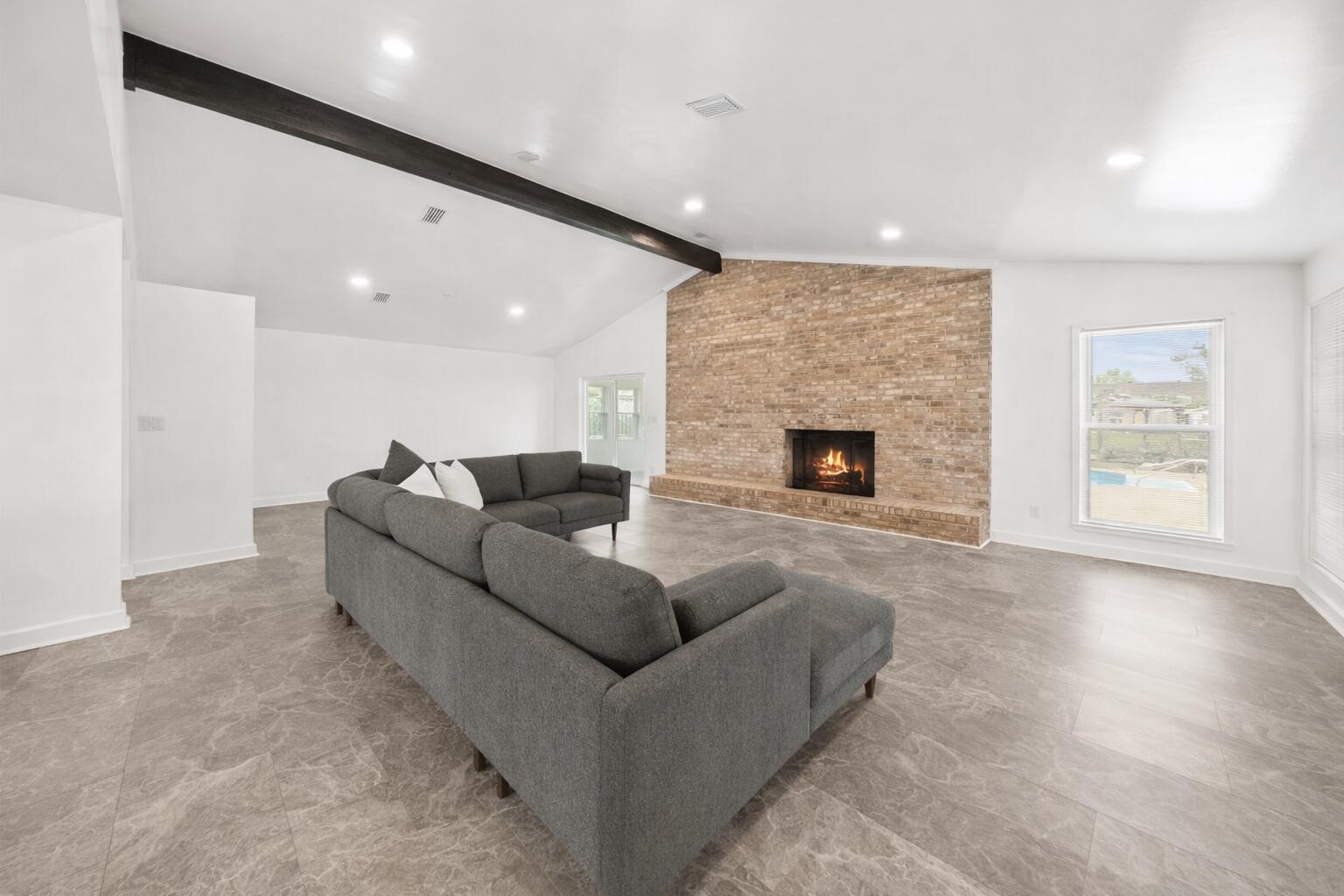 BAYWOOD SHORE ESTATES - Residential