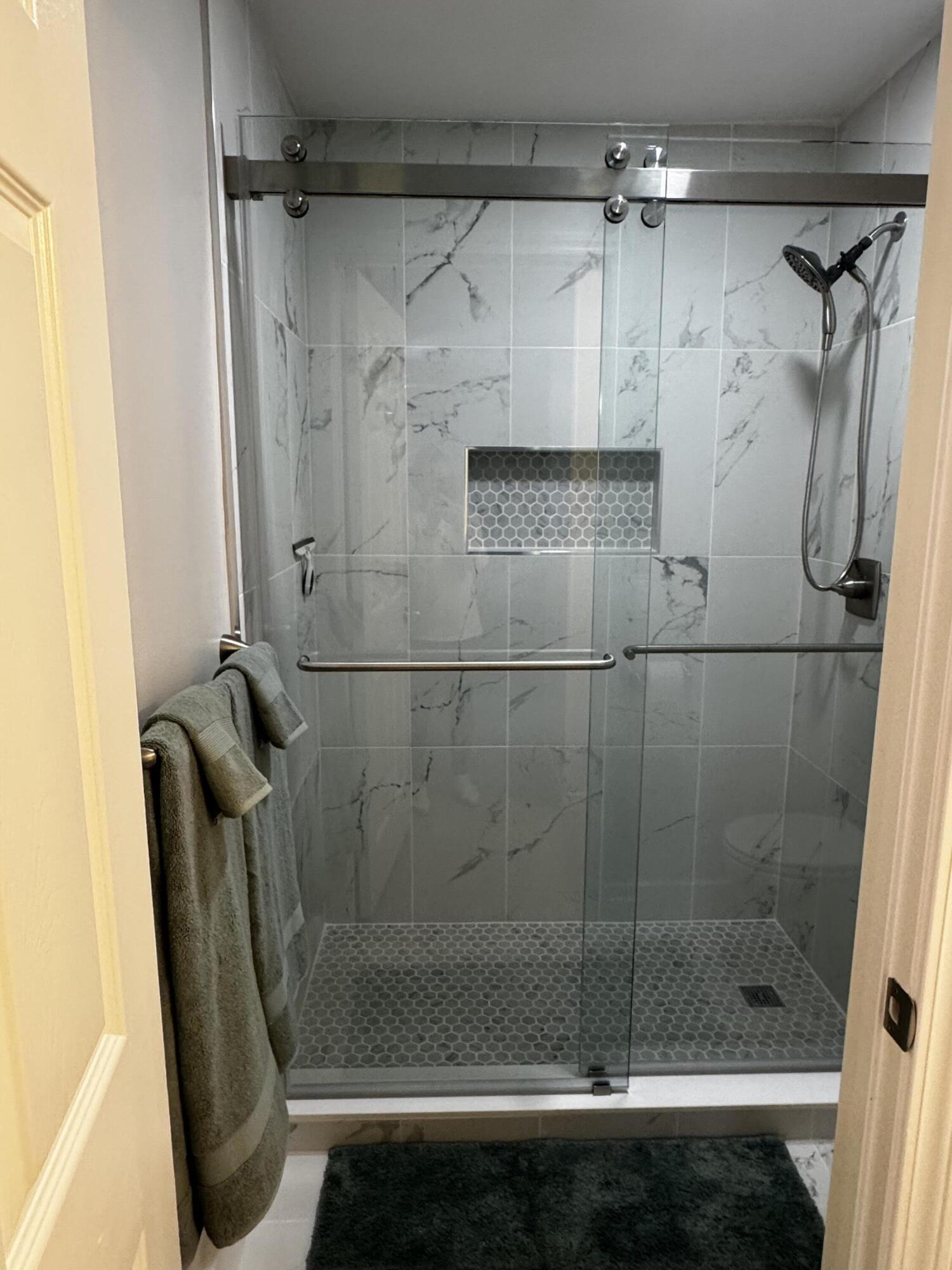 BAYOU VILLAGE CONDO PH 1 - Residential Lease