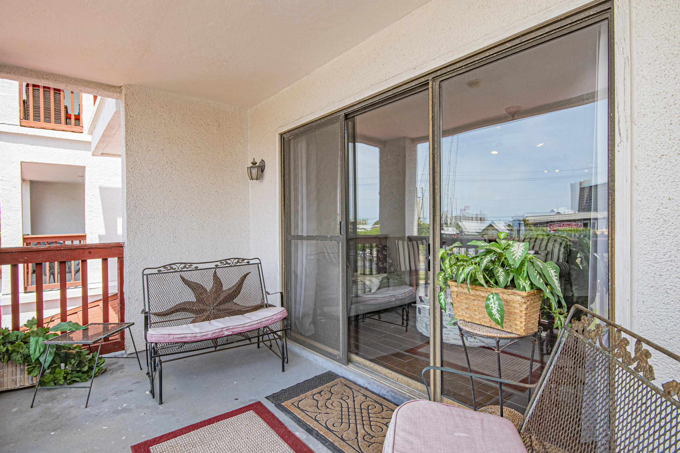 EMERALD ISLE - Residential