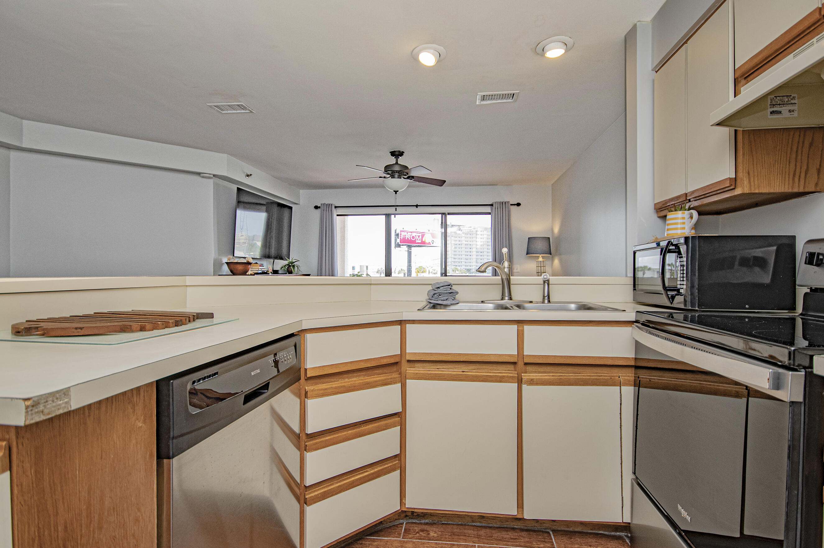 EMERALD ISLE - Residential