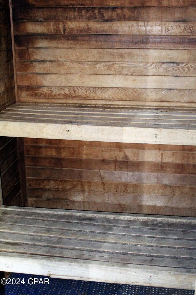 EMERALD ISLE - Residential