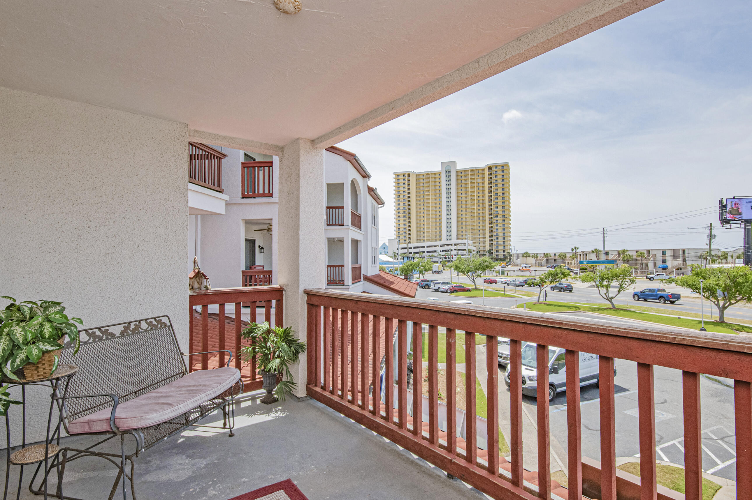 EMERALD ISLE - Residential