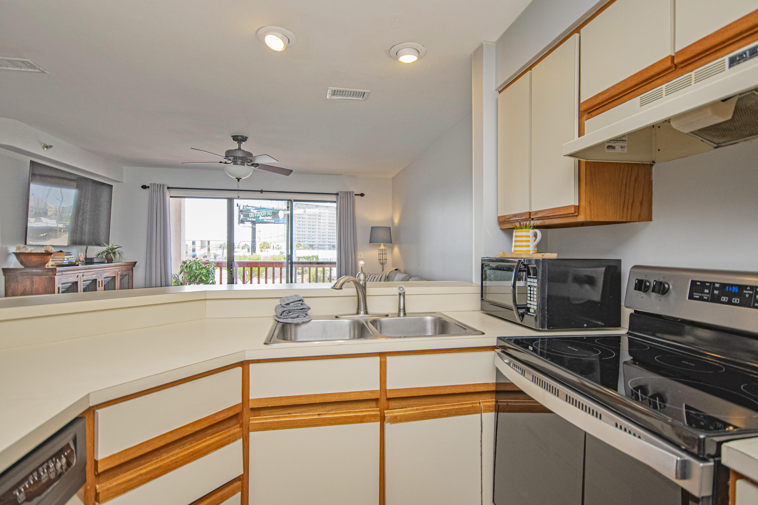 EMERALD ISLE - Residential