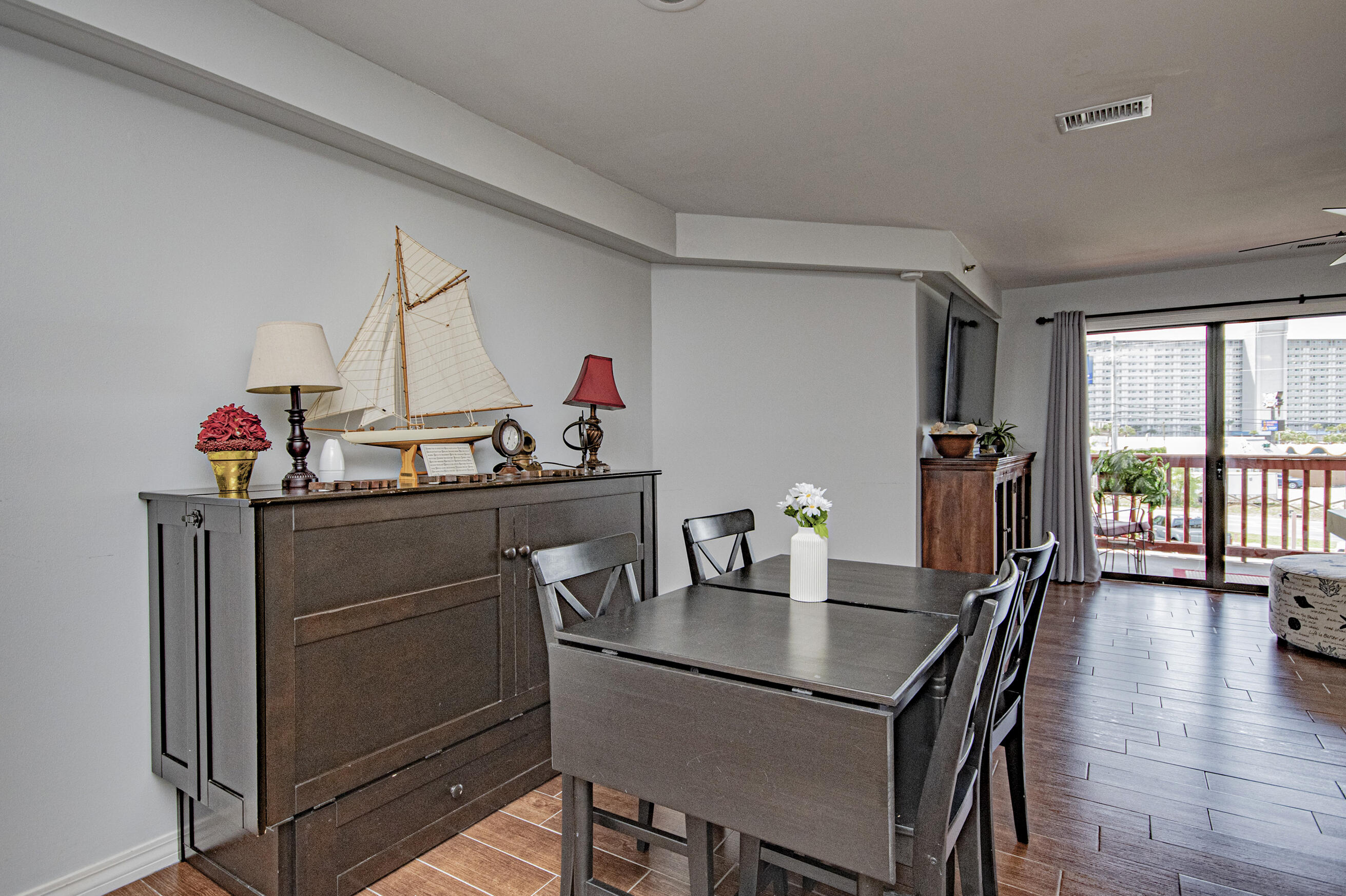 EMERALD ISLE - Residential