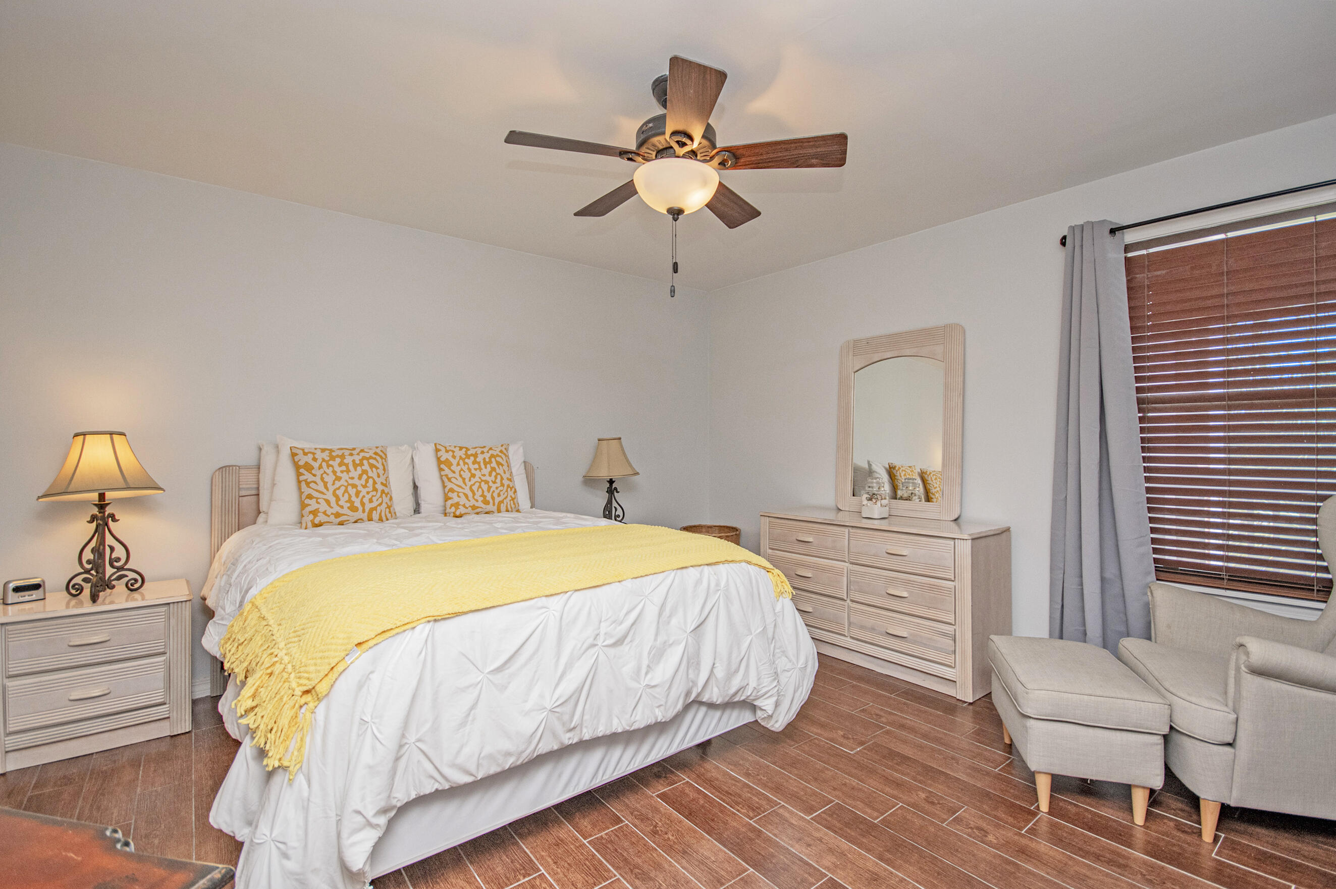 EMERALD ISLE - Residential