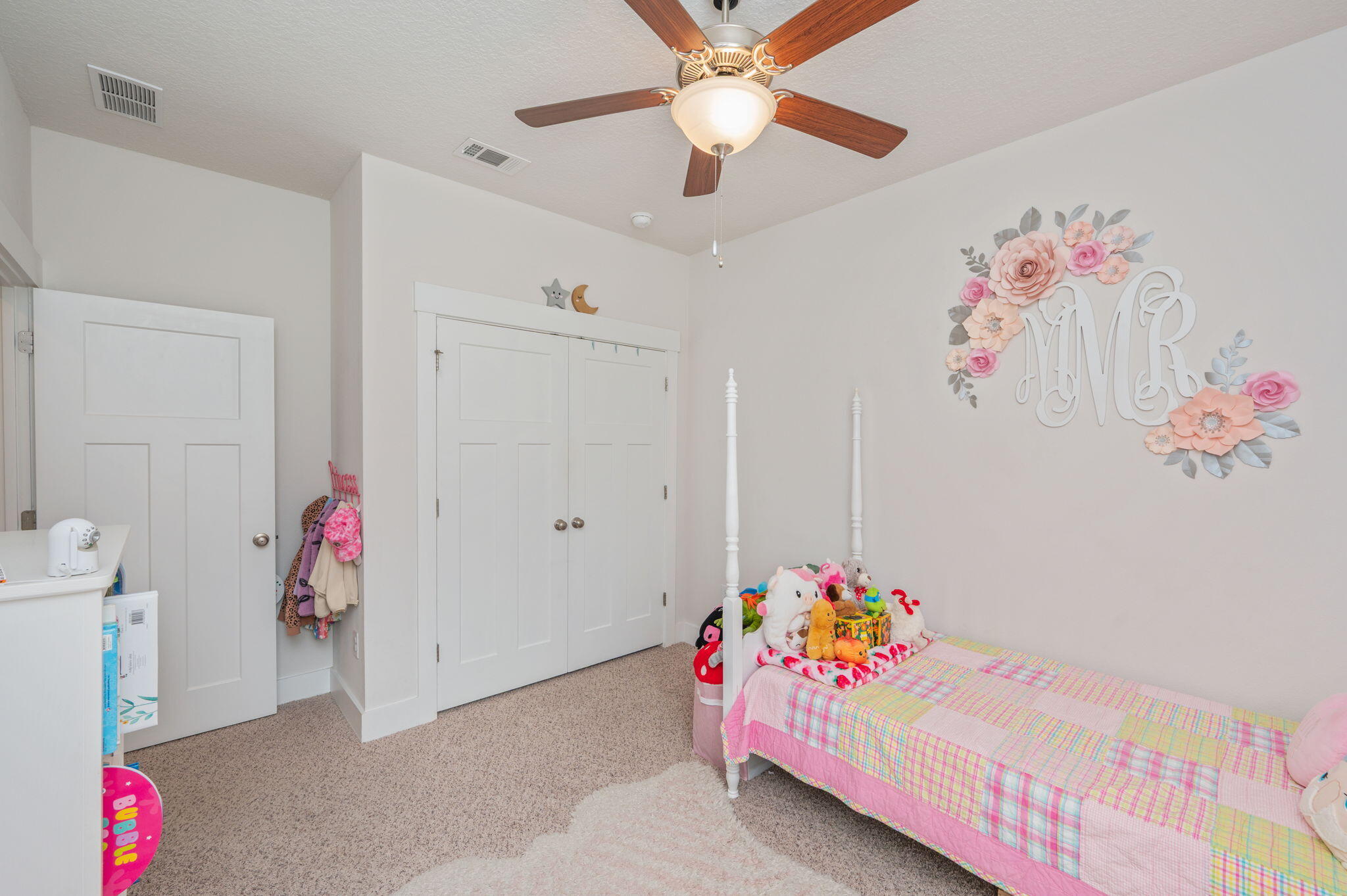 HILLWOOD ESTATES - Residential