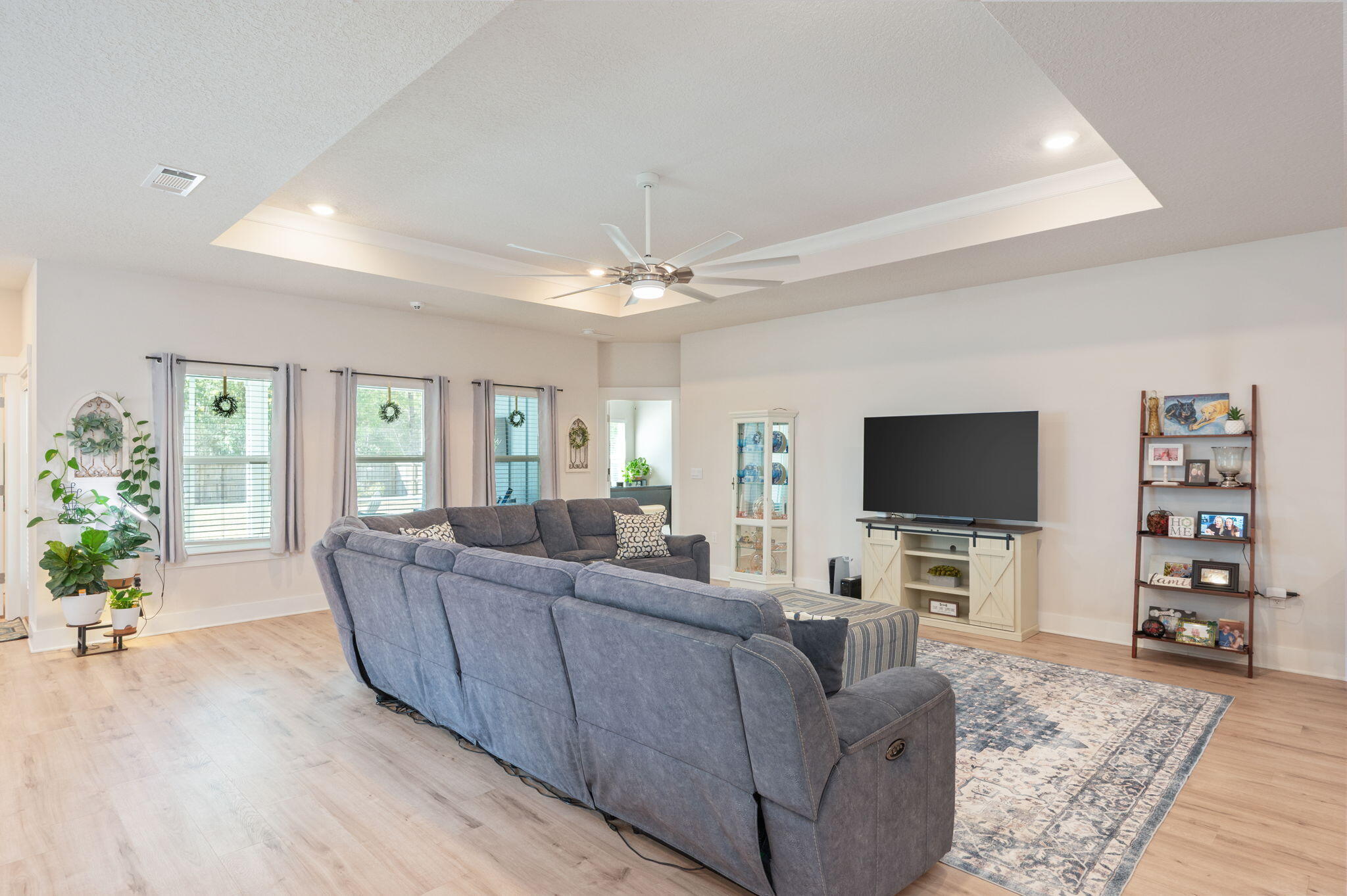 HILLWOOD ESTATES - Residential