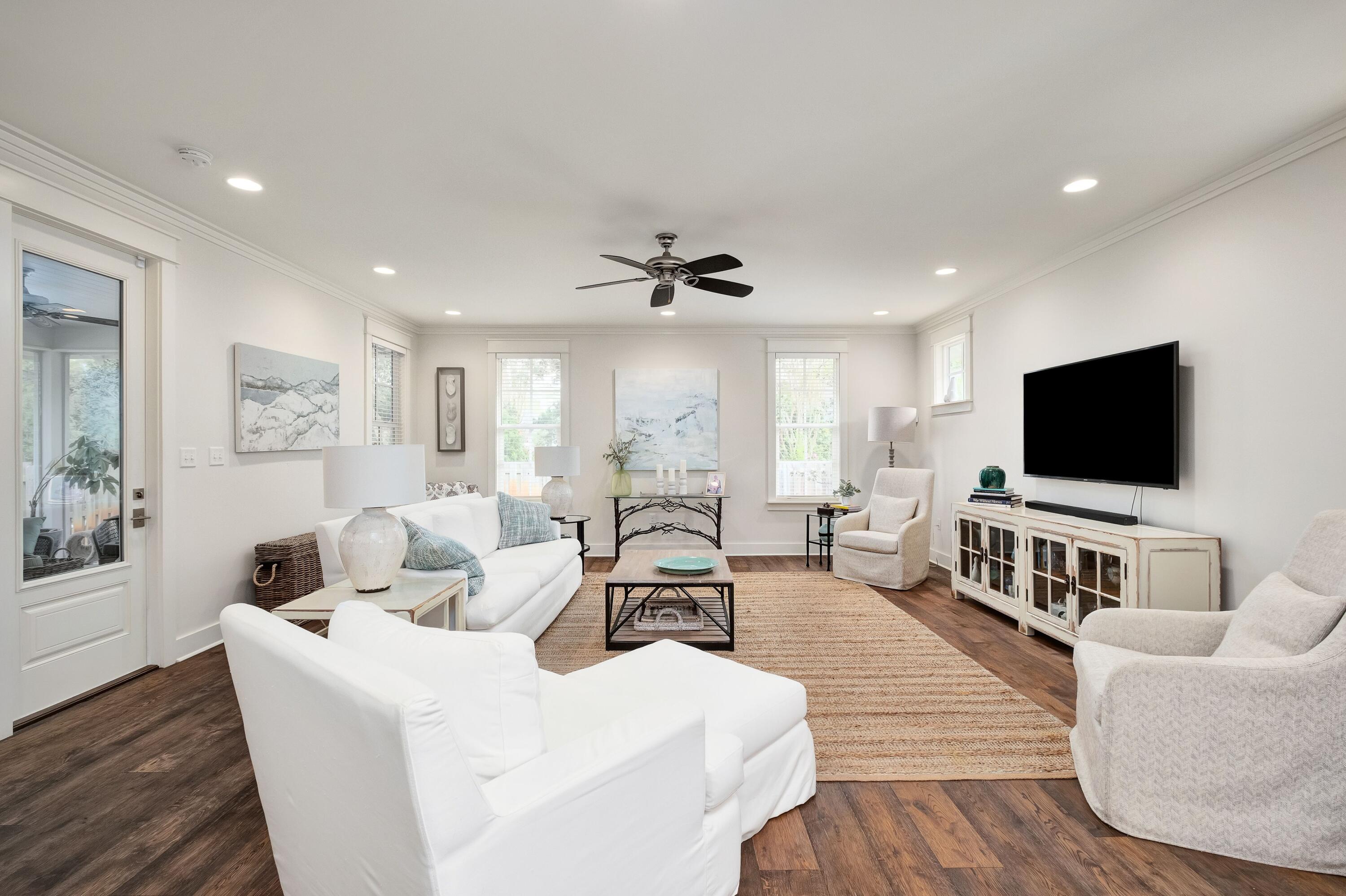 CARSON OAKS - Residential