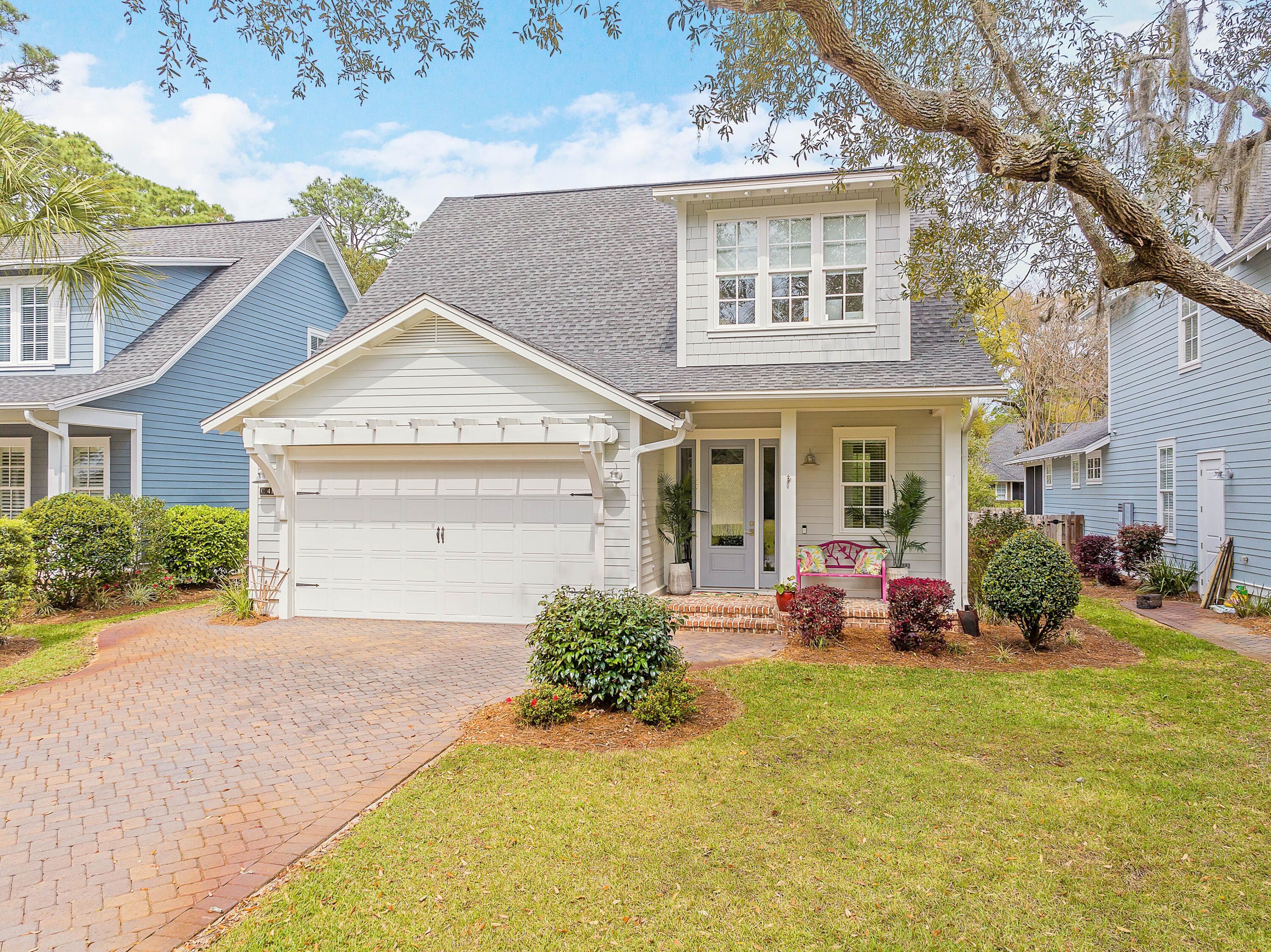 CARSON OAKS - Residential