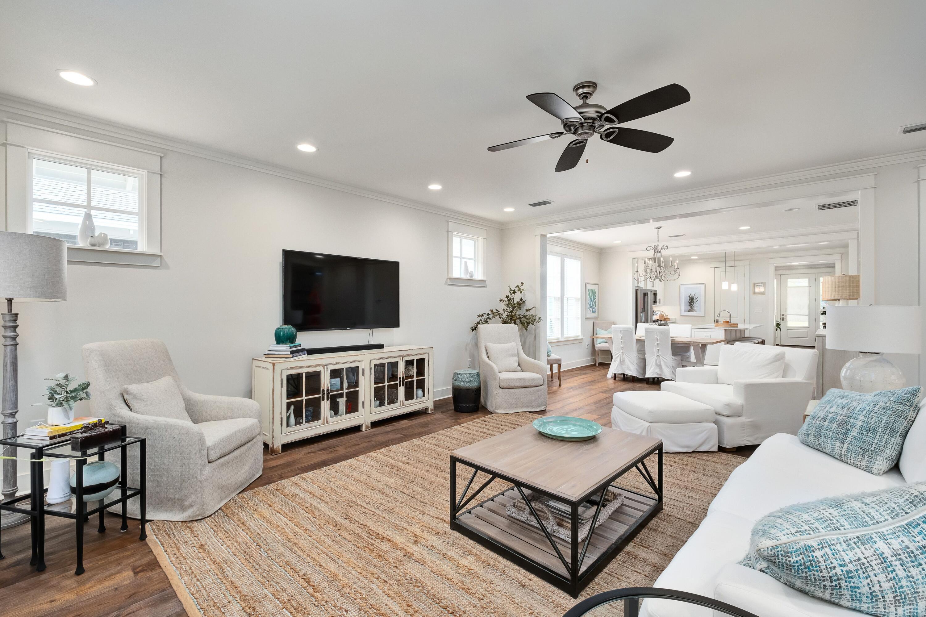 CARSON OAKS - Residential