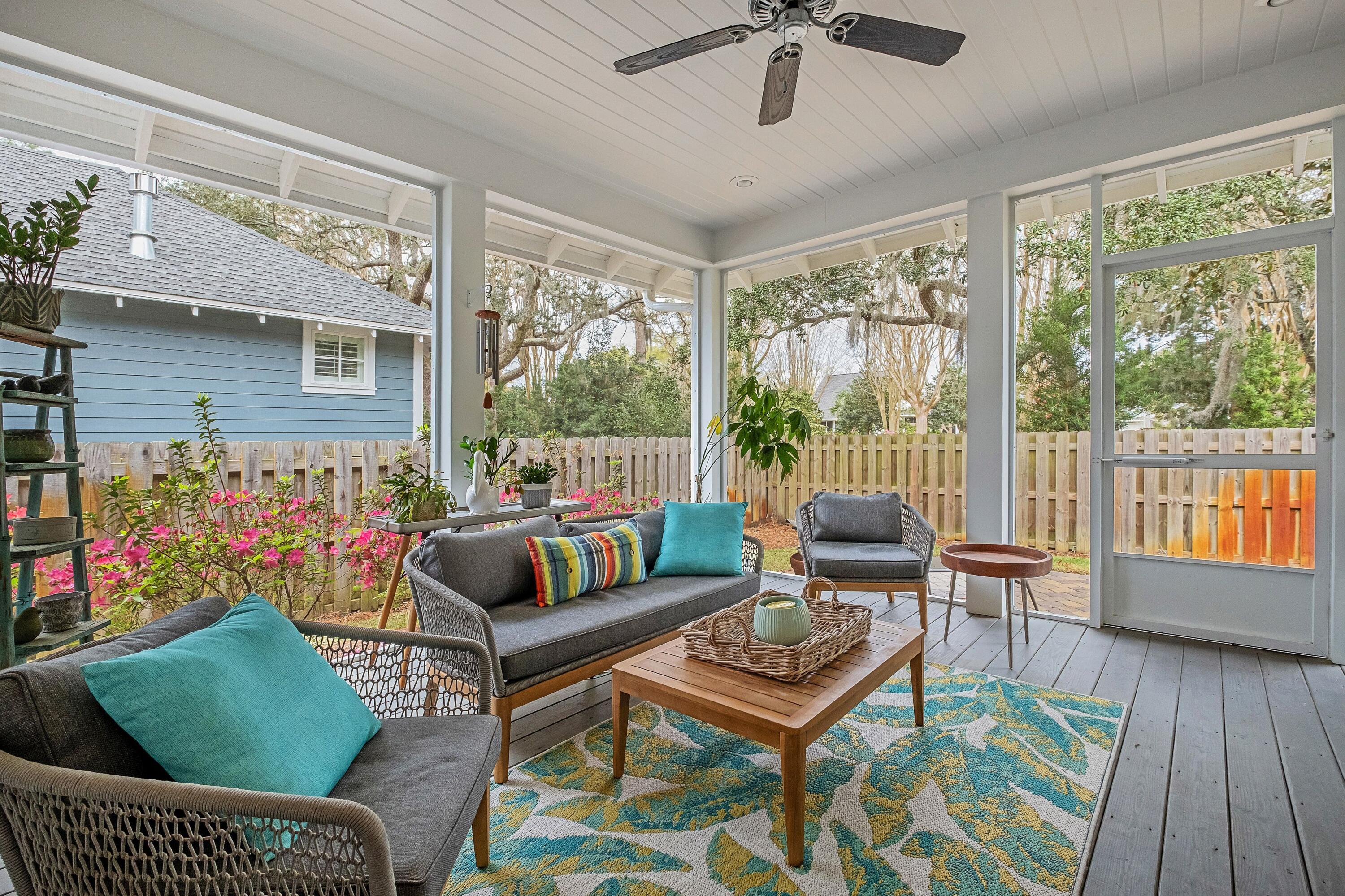 CARSON OAKS - Residential