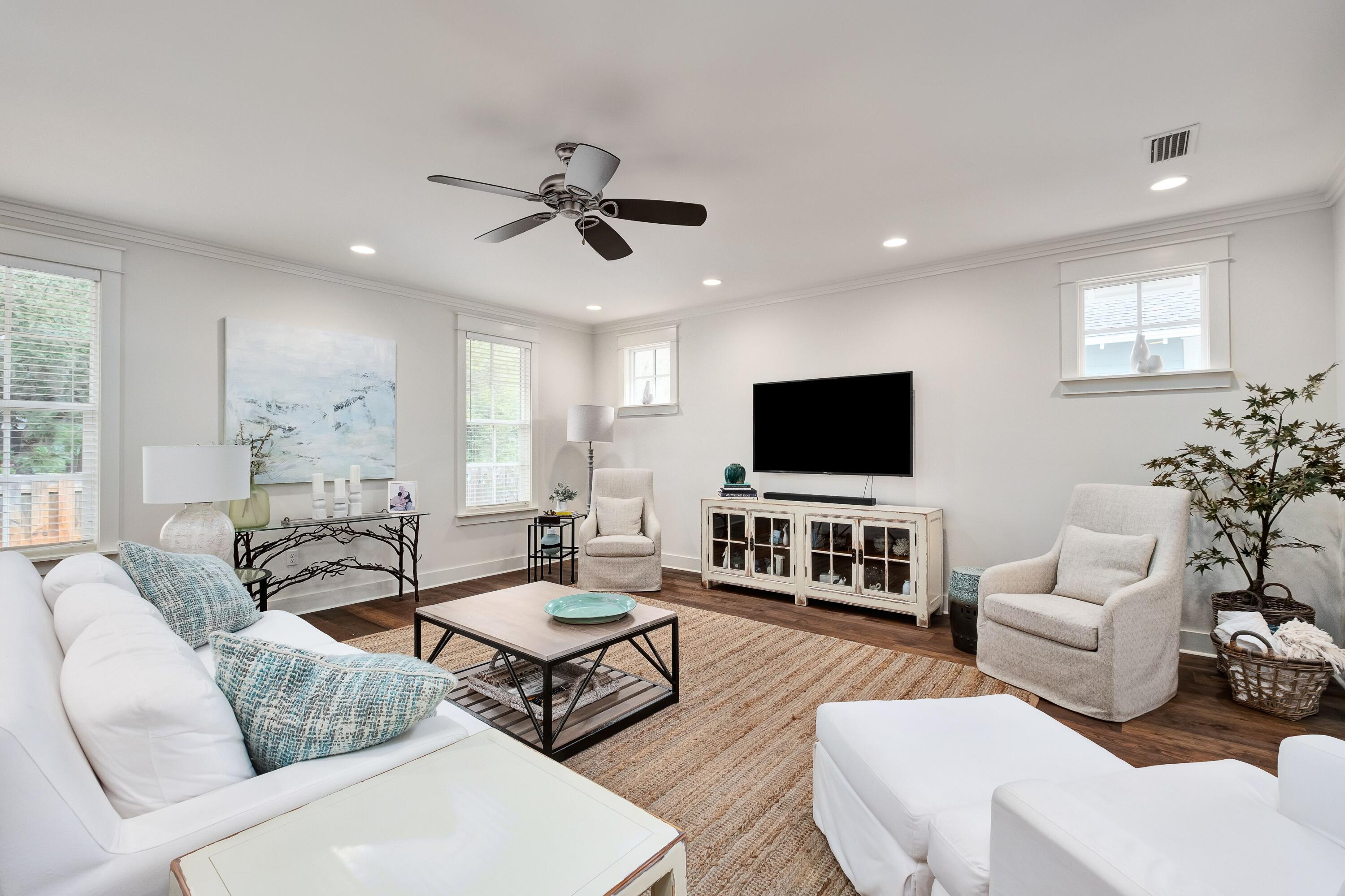 CARSON OAKS - Residential