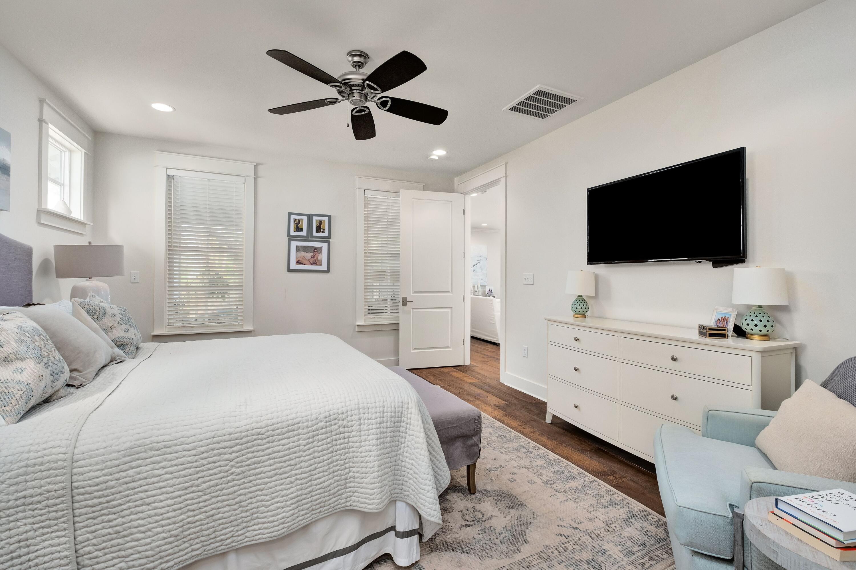 CARSON OAKS - Residential