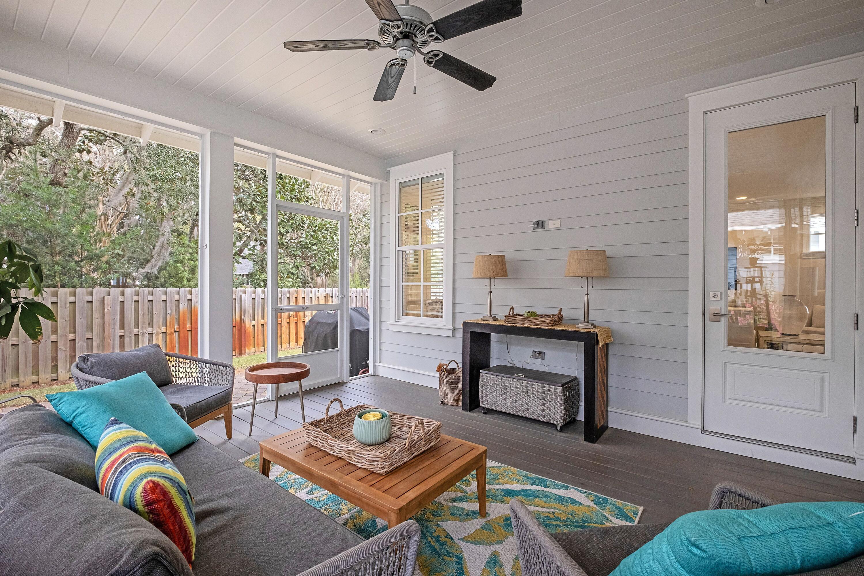 CARSON OAKS - Residential