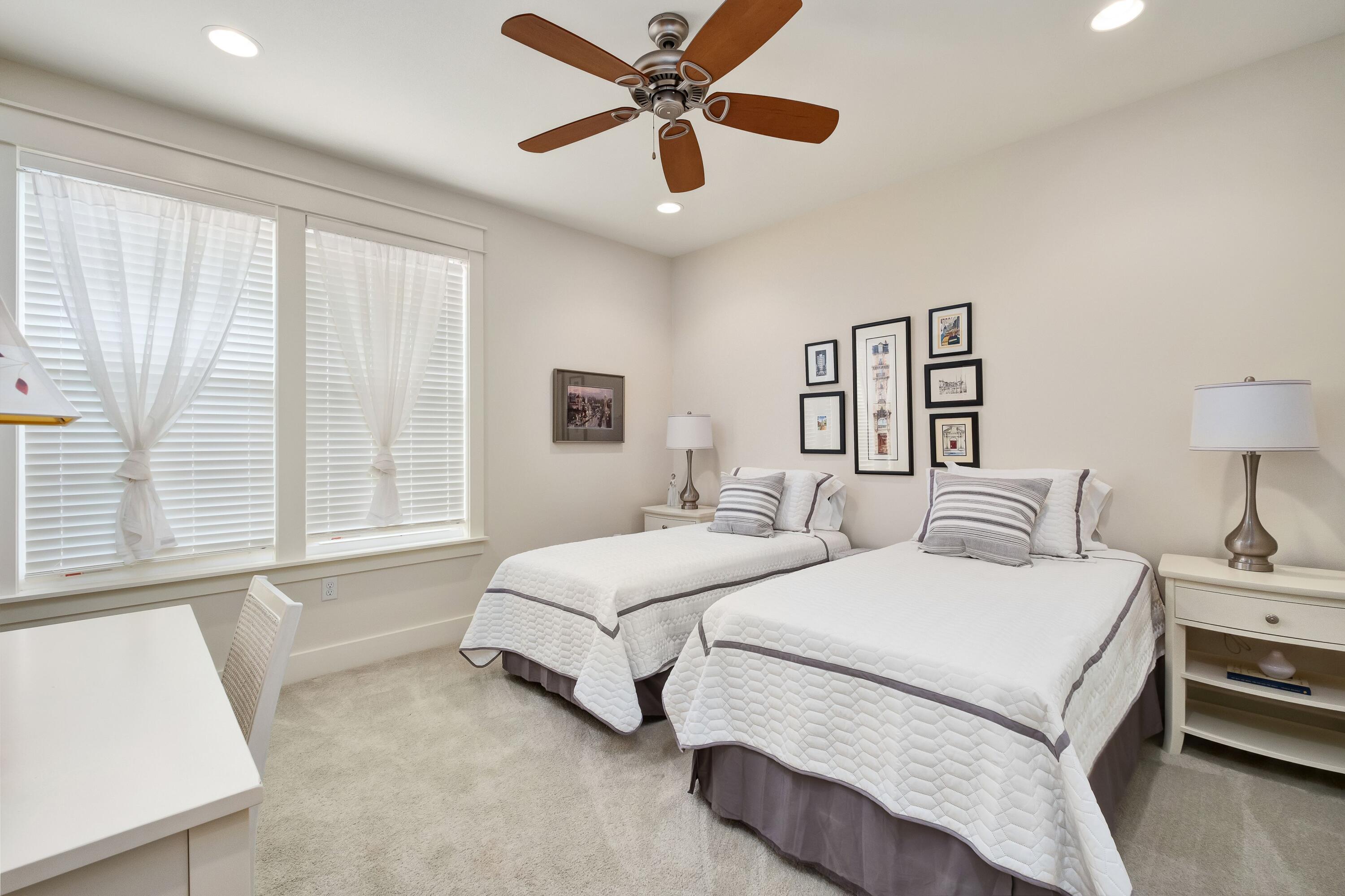 CARSON OAKS - Residential