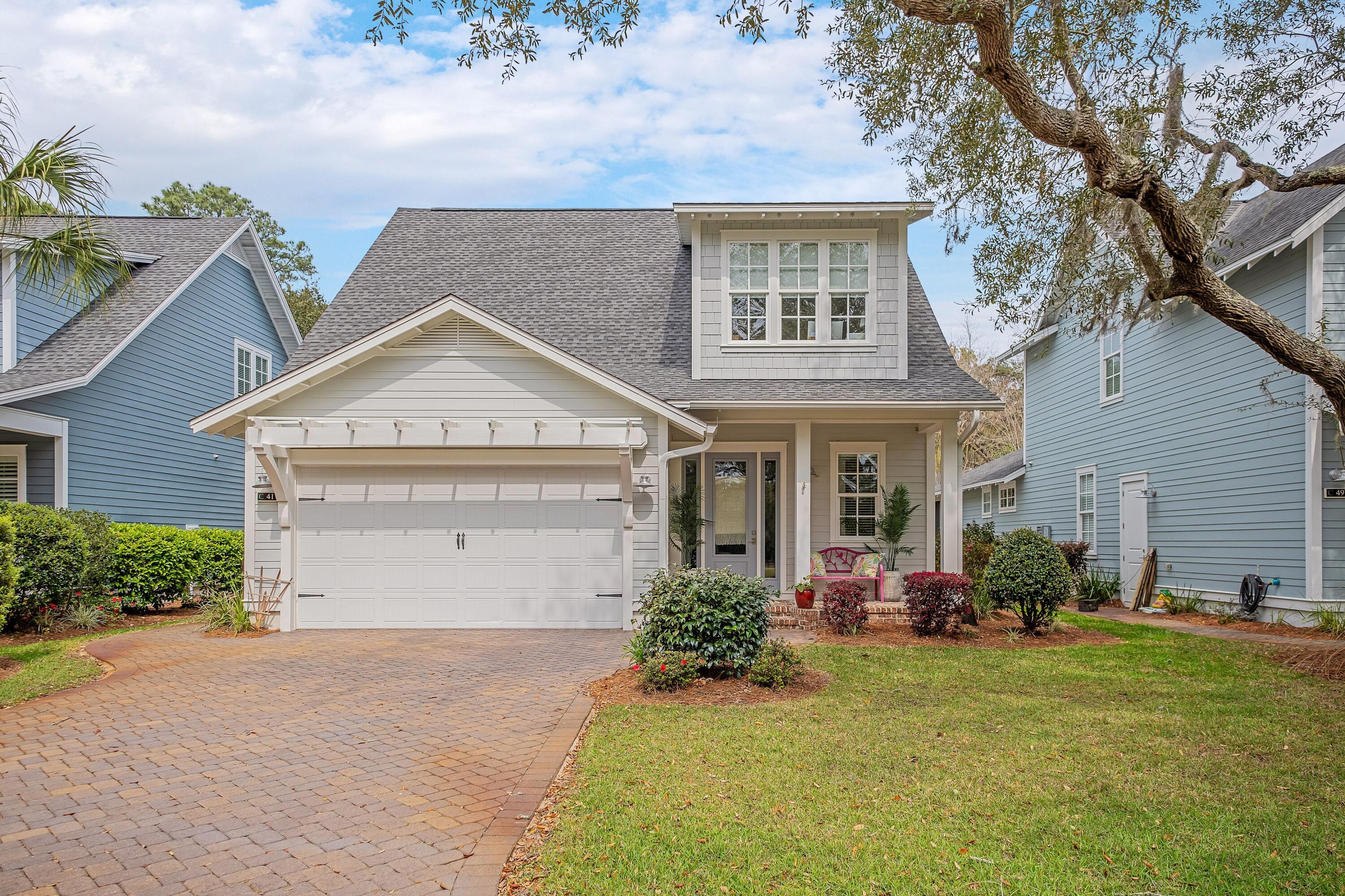 CARSON OAKS - Residential