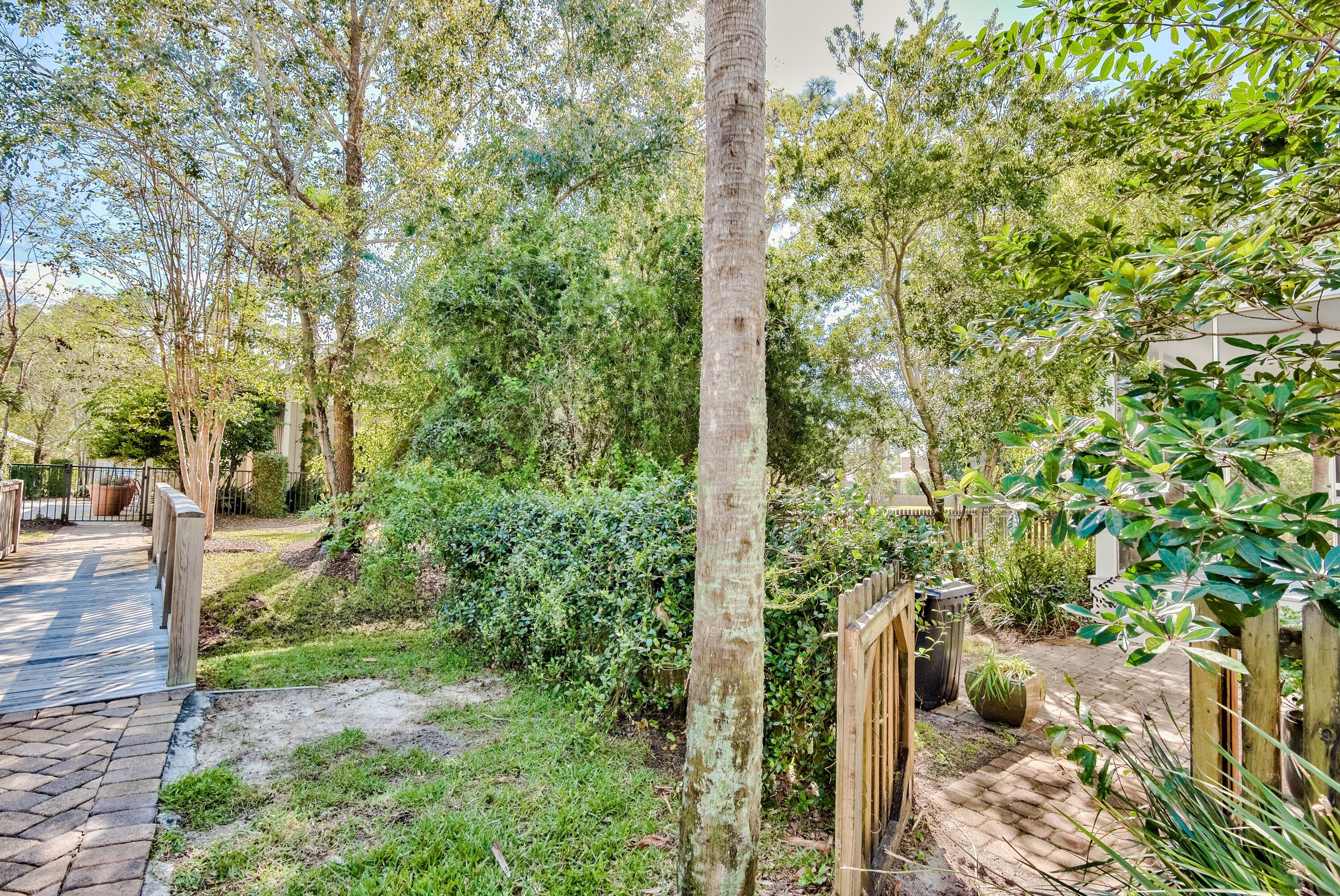 CARSON OAKS - Residential