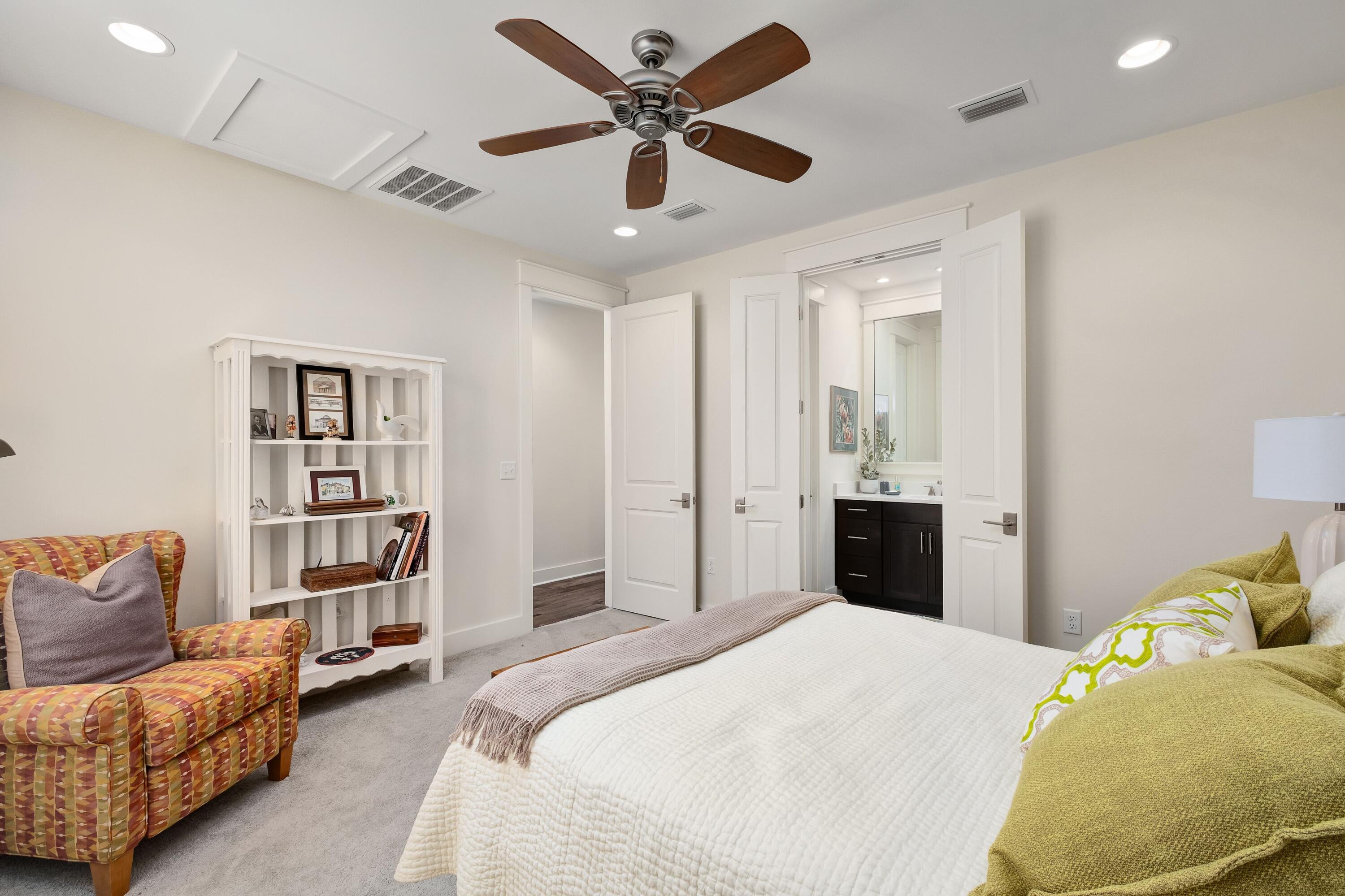 CARSON OAKS - Residential