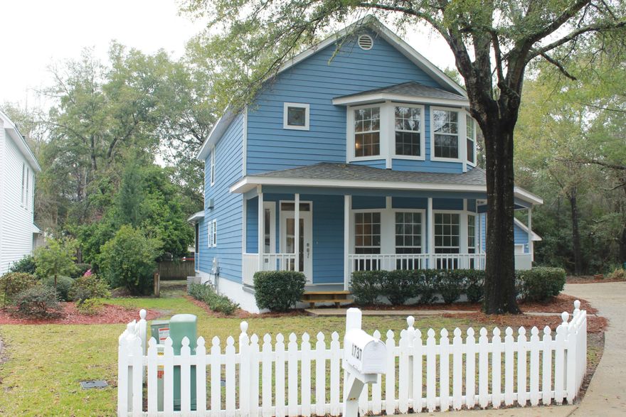 Available July 7th 1! Sorry, No Pets!

Welcome to this charming cottage-style home located in the beautiful town of Niceville, FL. As you approach the property, you'll be greeted by a picturesque wrap around front porch, perfect for enjoying your morning coffee or relaxing in the evening. Step inside and be captivated by the elegant white kitchen cabinets and sleek black countertops, creating a modern and sophisticated atmosphere. The stainless steel appliances add a touch of luxury to this functional space. This home offers ample room for entertaining with a formal dining room and a second living space in addition to the main living room. The first floor features stunning LVP flooring, providing durability and easy maintenance, while the bedrooms offer plush carpeting for added comfort. The primary en-suite boasts a shower, ensuring a refreshing start to your day. The other bedrooms share a convenient jack and jill bathroom, ideal for accommodating guests or family members. With a detached 2 car garage, you'll have plenty of space for parking and storage. Additionally, the screened-in patio allows you to enjoy the outdoors while being protected from the elements.
 Obligo: ***Cut the Upfront Costs -- Move In Without a Security Deposit!***
We've partnered with Obligo to help qualified renters save money when it matters most.

*All pets are registered via pet screening, and all assistance animals are verified through the same screening process.**

**Carpet cleaning (if applicable) & Admin Fee charged **

Tenant to verify all data. Please contact Sound Choice Real Estate to schedule a showing- 850-389-8533.

***Approval is based on several factors as follows***
- Rental History and Verification
- Employment History and Verification
- Credit History
- Criminal Background & Terrorist Database Check
- Pet Verification