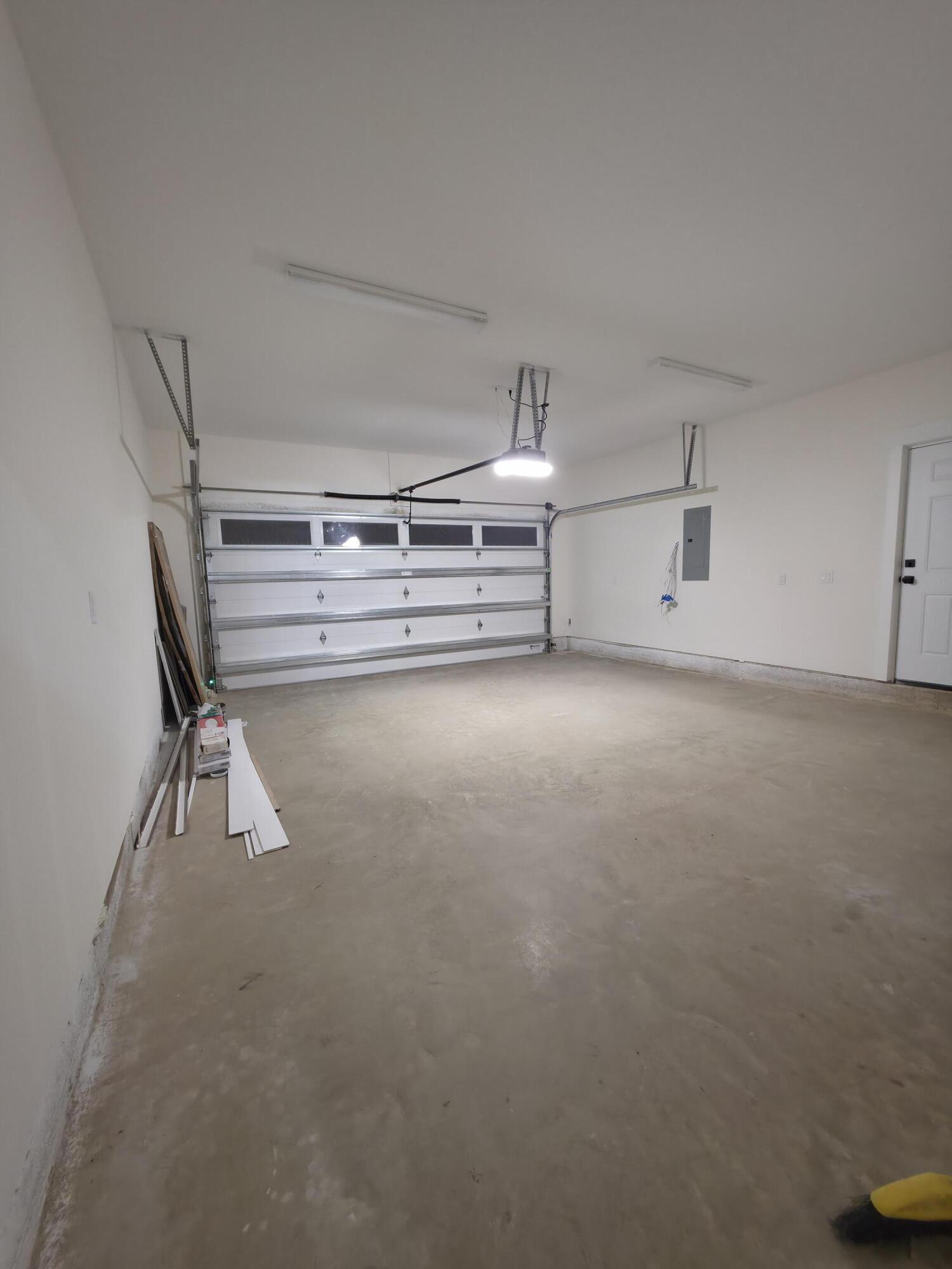 MEADOW LAKE ESTATES - Residential Lease