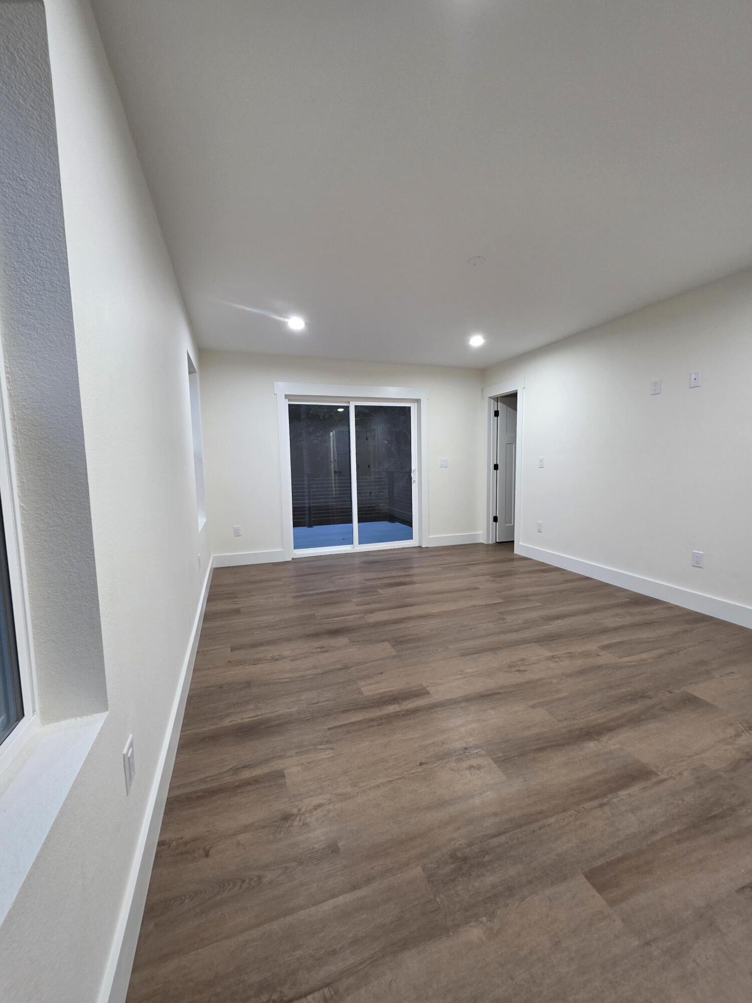 MEADOW LAKE ESTATES - Residential Lease