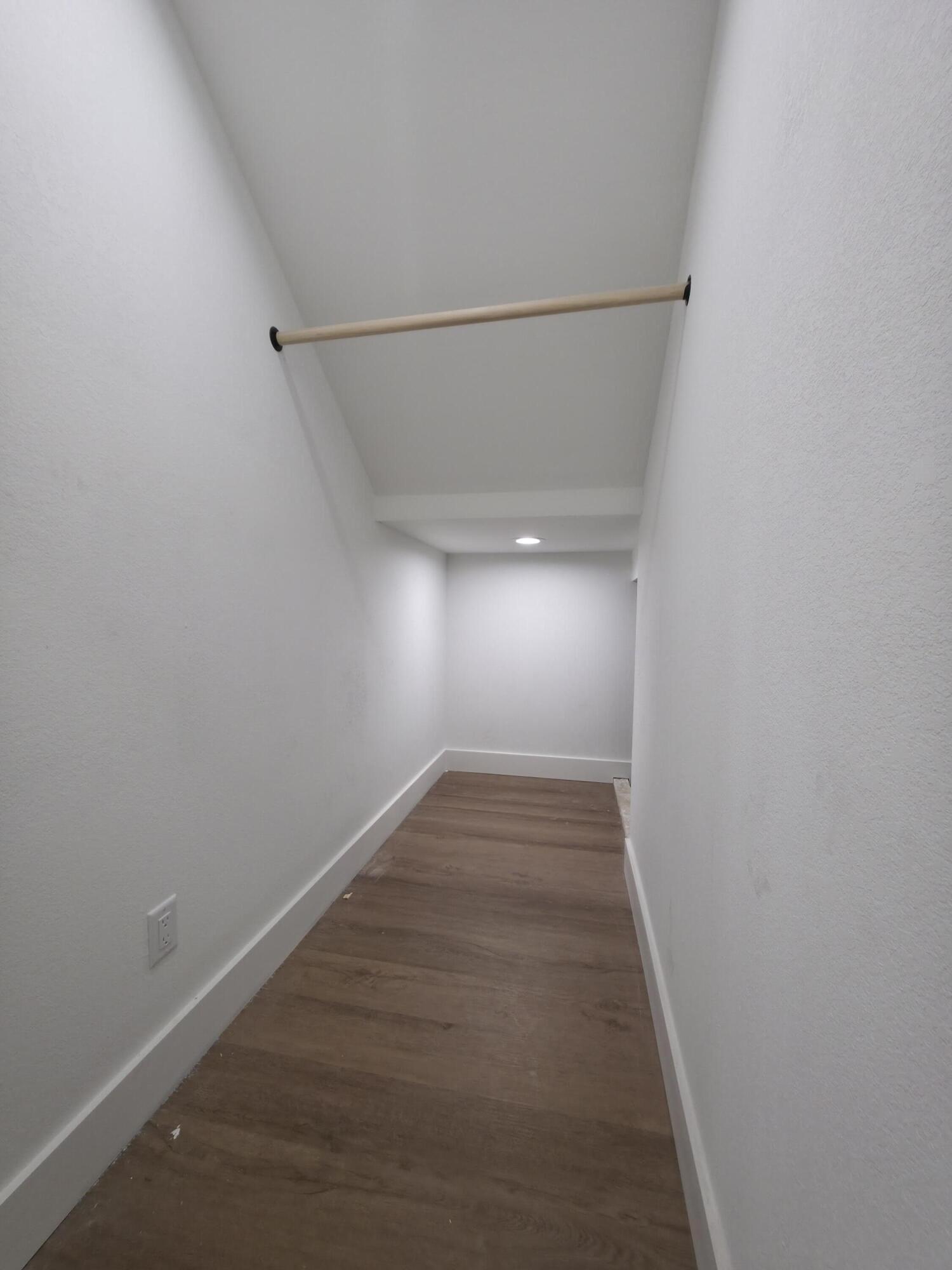 MEADOW LAKE ESTATES - Residential Lease