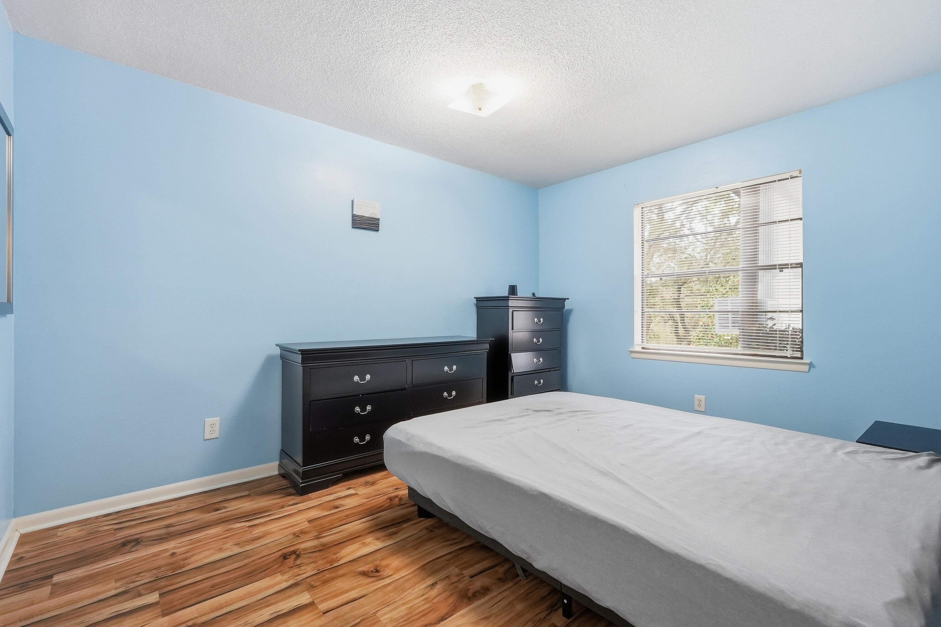 PORT DIXIE BEG NE COR BLK 56 S 164.67 FT - Residential