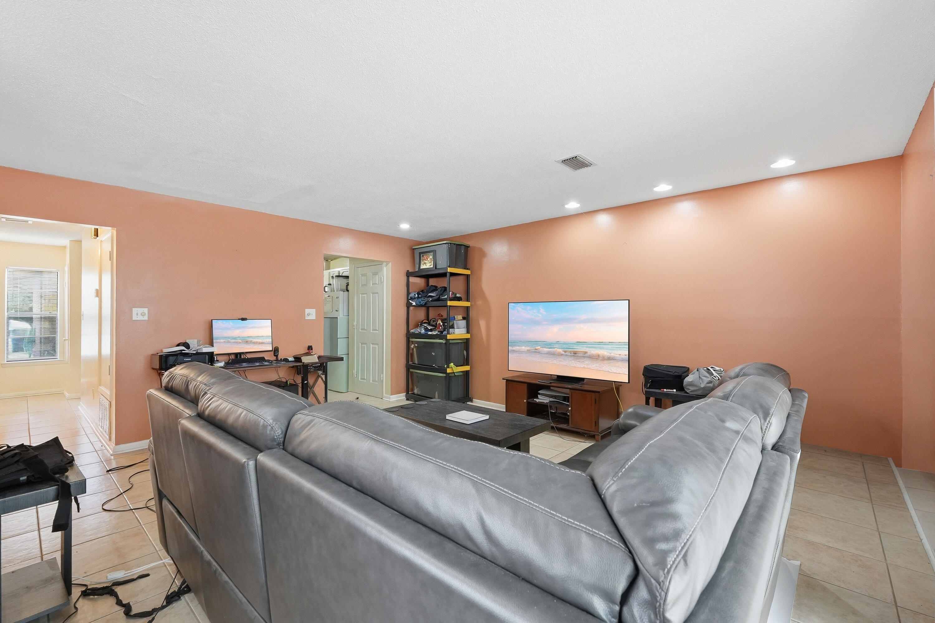 PORT DIXIE BEG NE COR BLK 56 S 164.67 FT - Residential