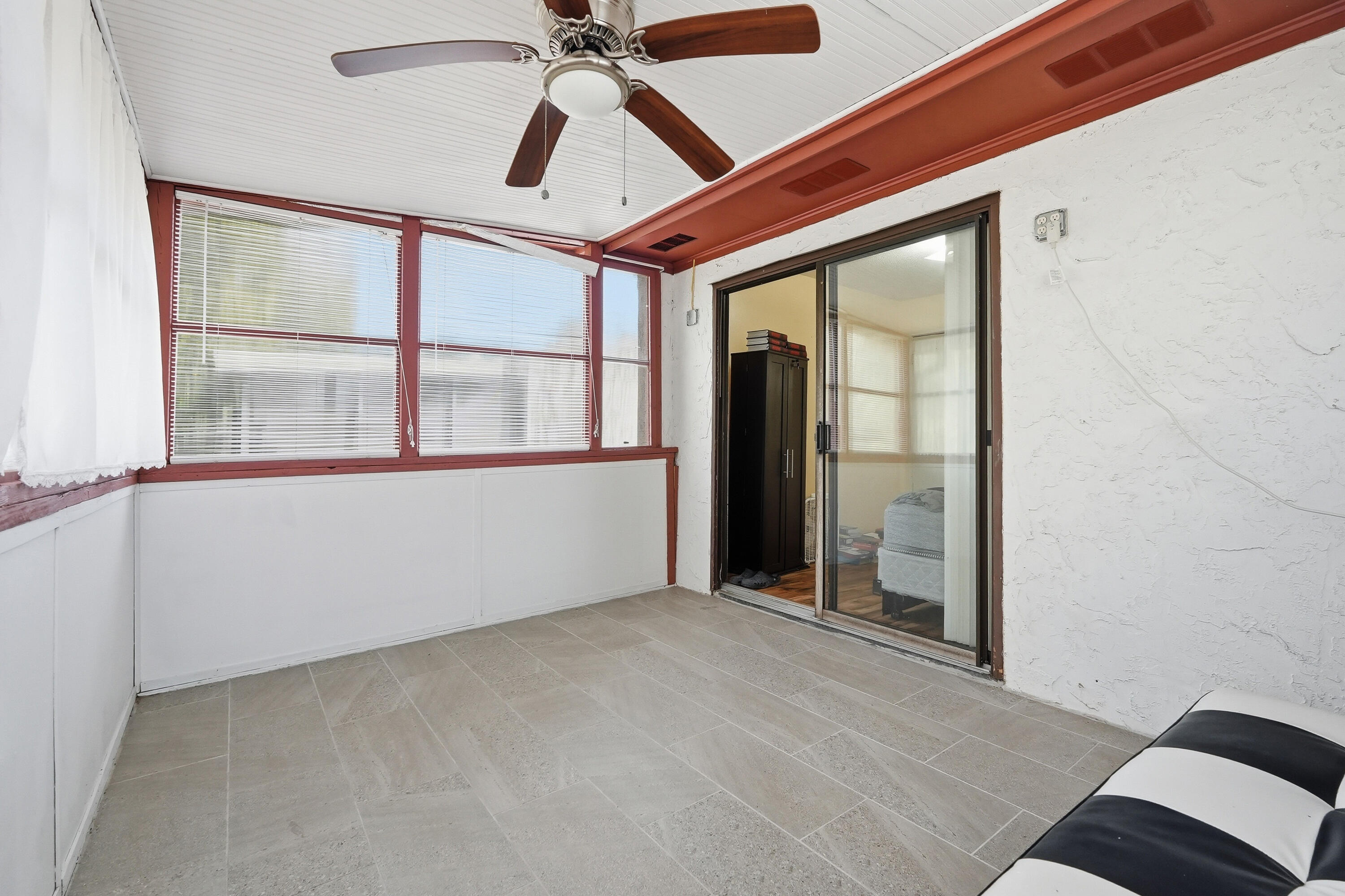 PORT DIXIE BEG NE COR BLK 56 S 164.67 FT - Residential