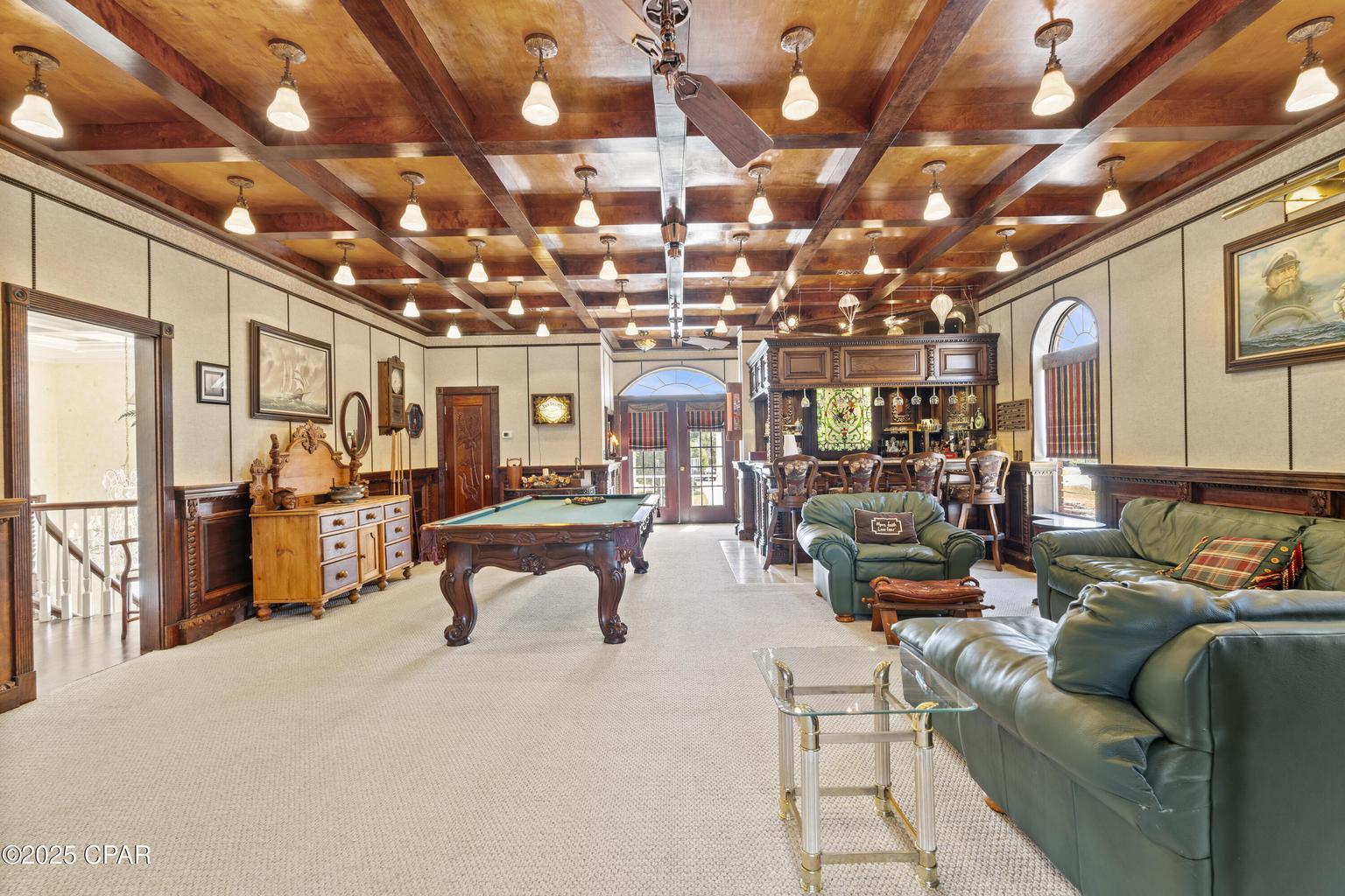 WHISPERING OAKS - Residential