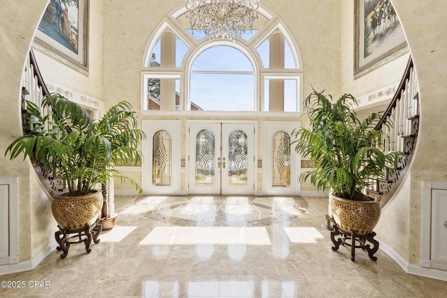 WHISPERING OAKS - Residential