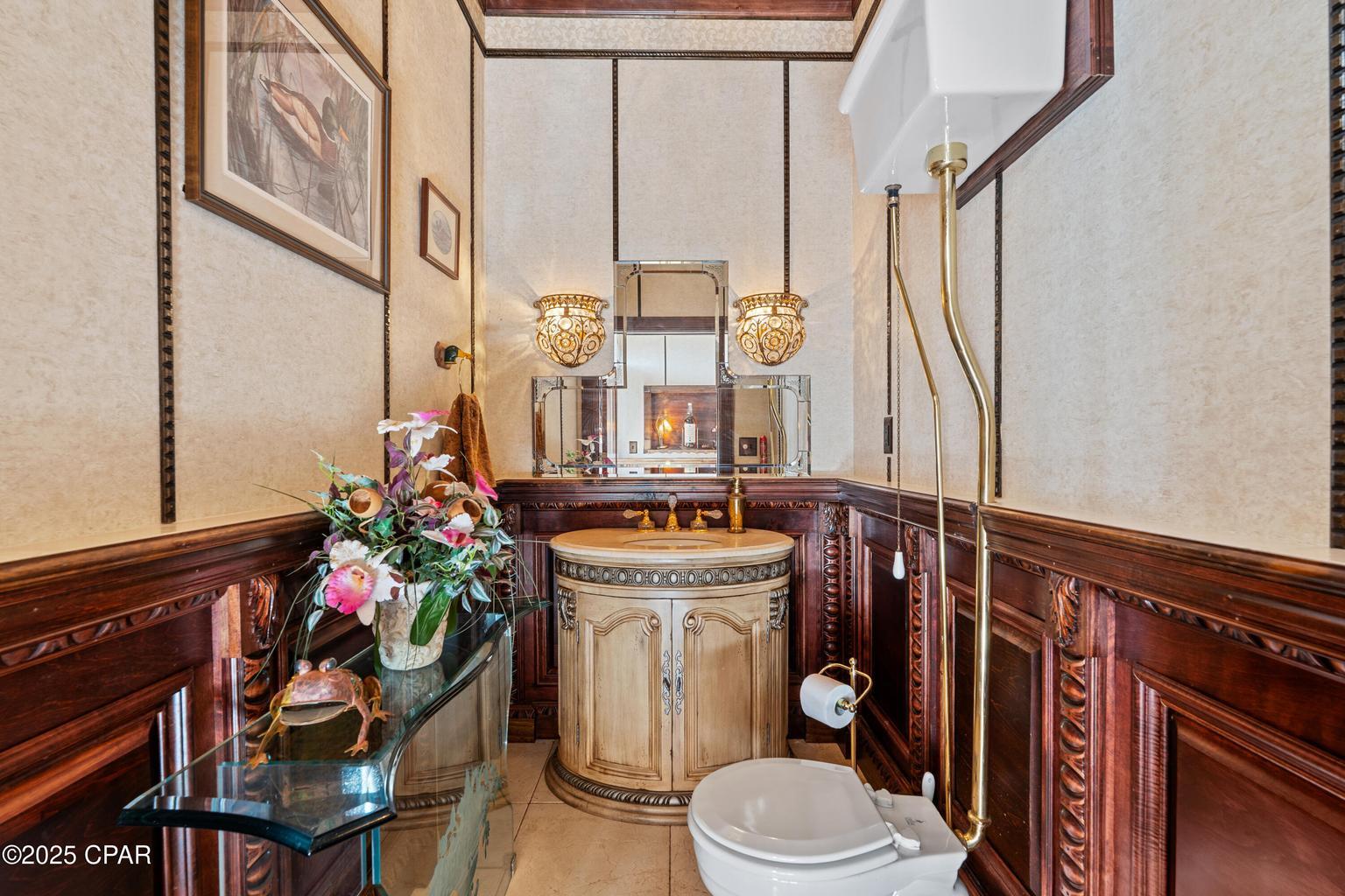 WHISPERING OAKS - Residential