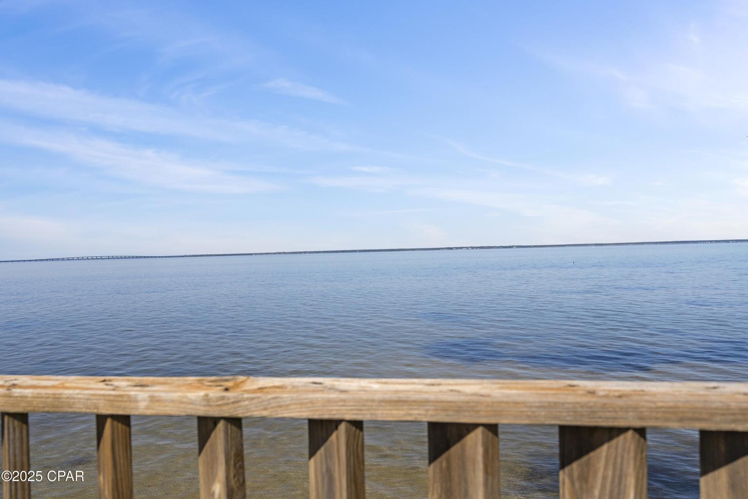 WHISPERING OAKS - Residential