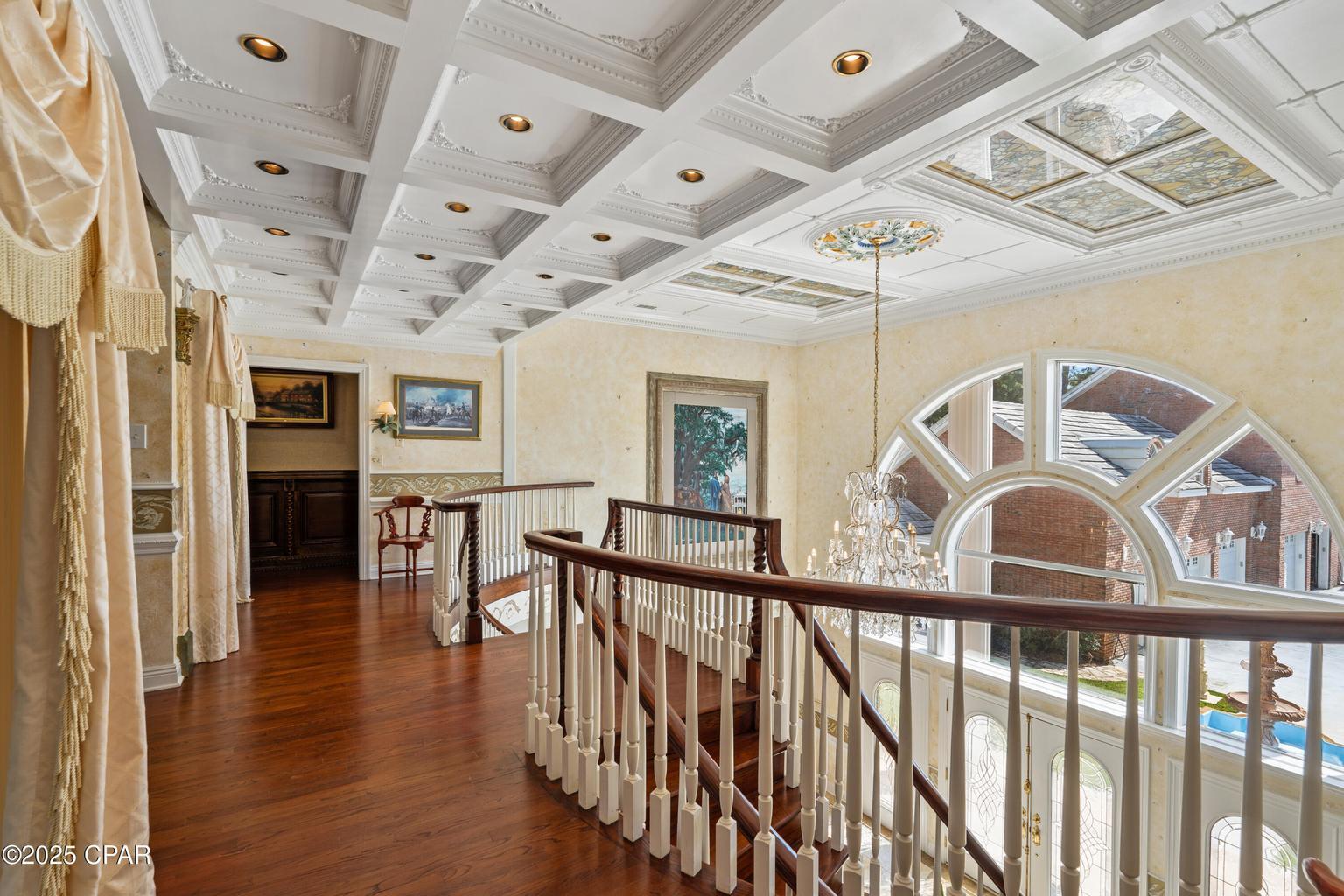 WHISPERING OAKS - Residential