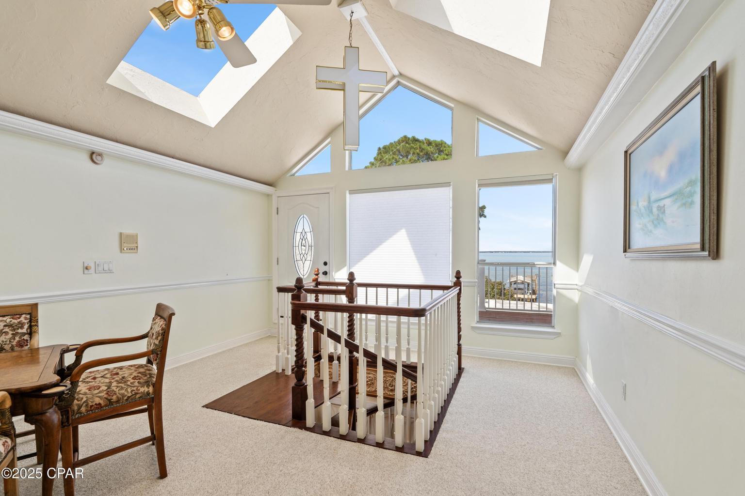 WHISPERING OAKS - Residential