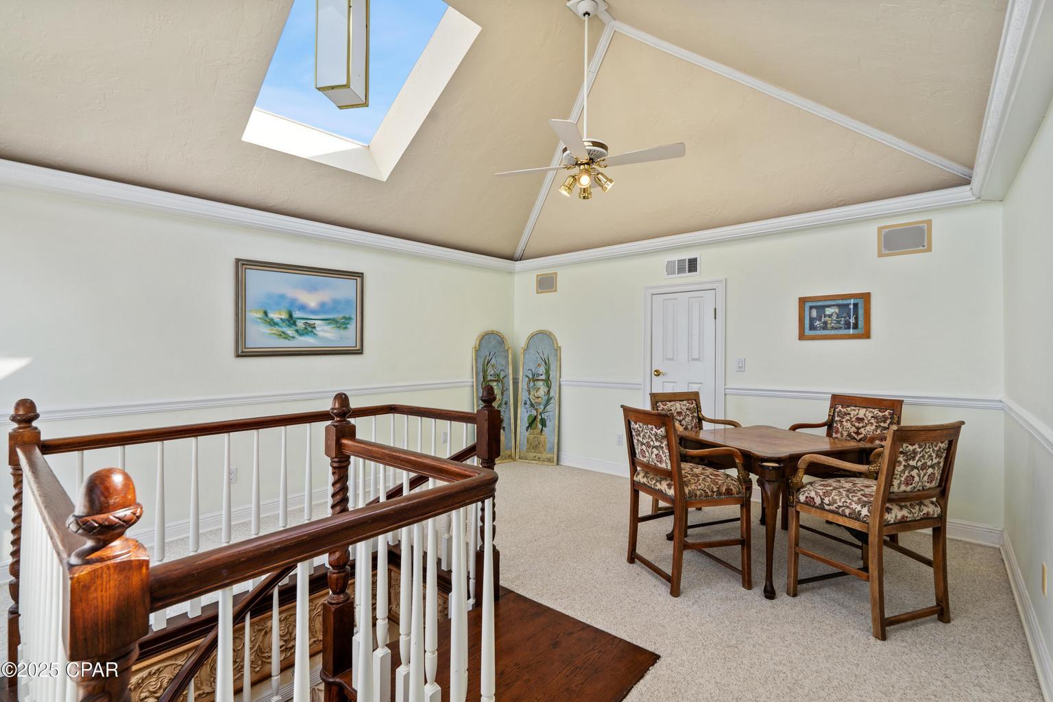 WHISPERING OAKS - Residential