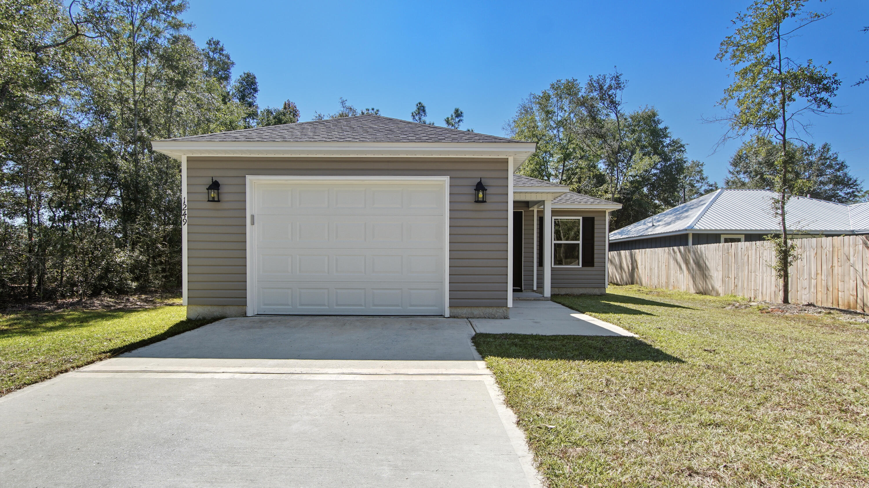 IMPERIAL LAKES UNIT II - Residential Lease