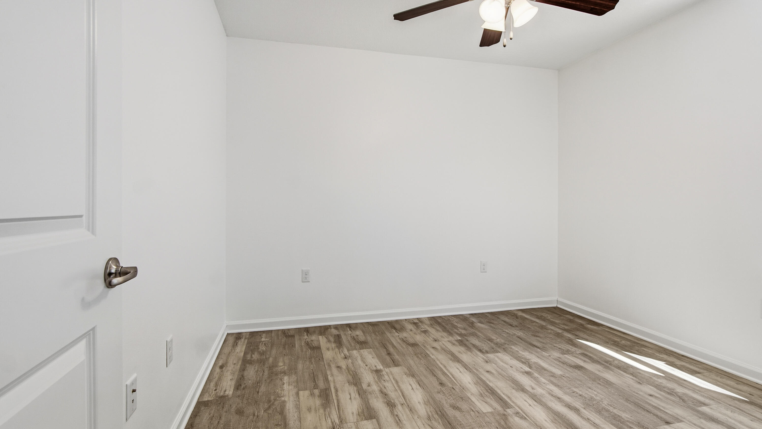 IMPERIAL LAKES UNIT II - Residential Lease