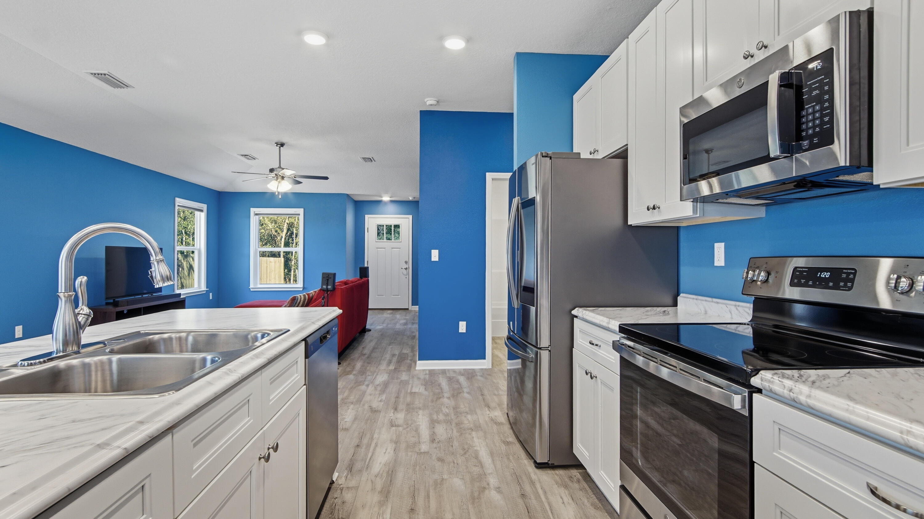 IMPERIAL LAKES UNIT II - Residential Lease