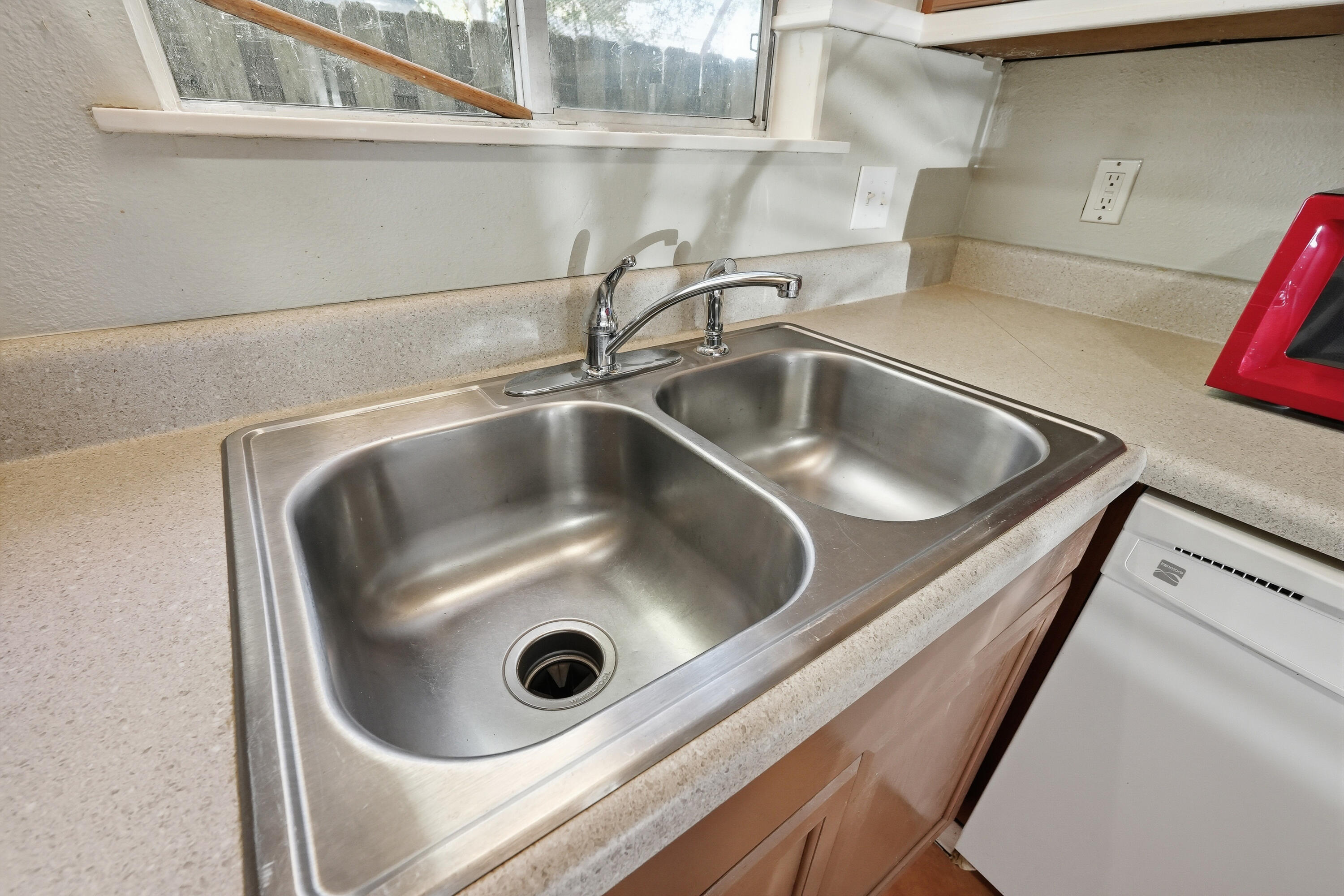 COLLEGE PARK CONDO - Residential Lease