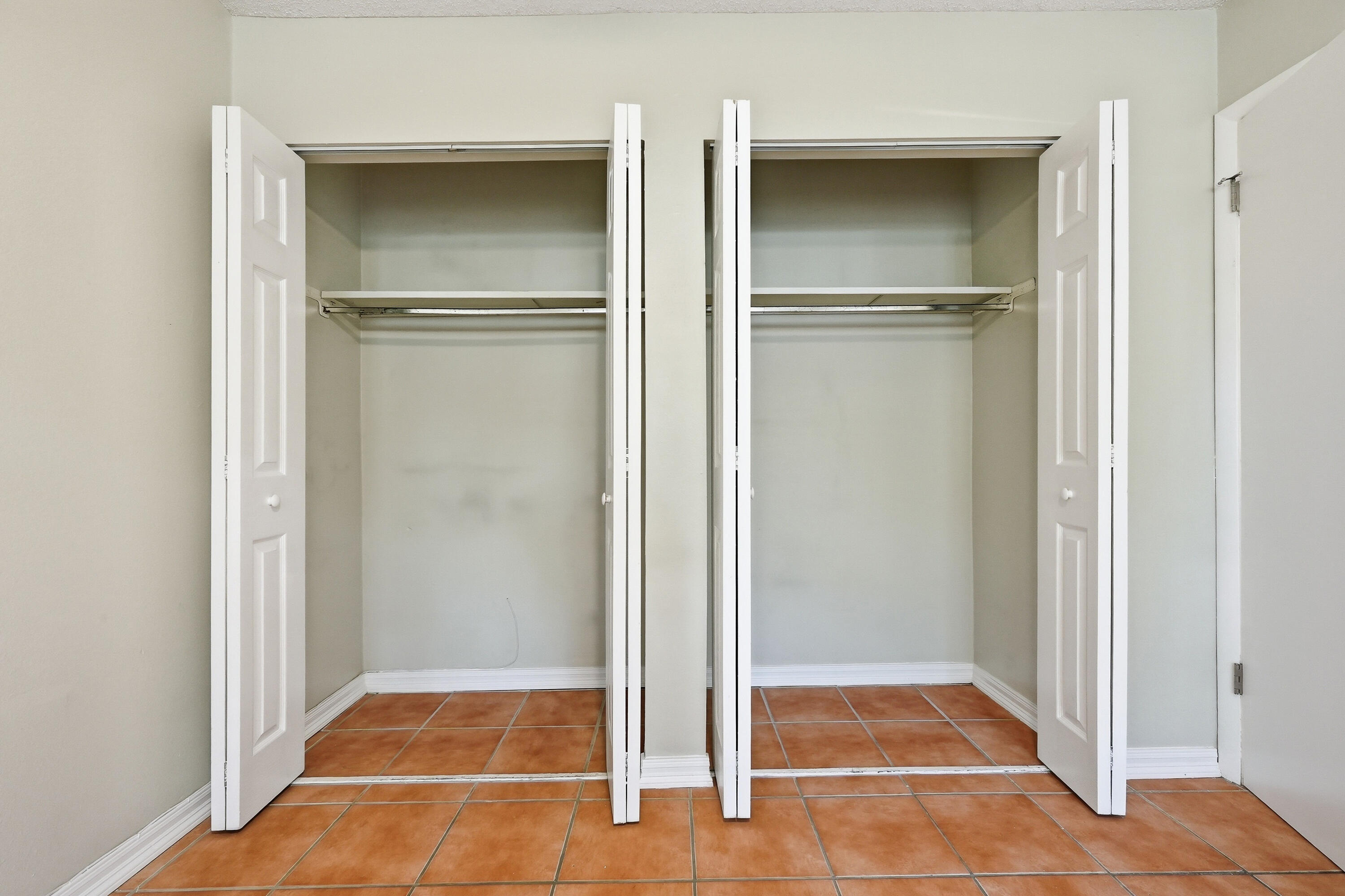 COLLEGE PARK CONDO - Residential Lease