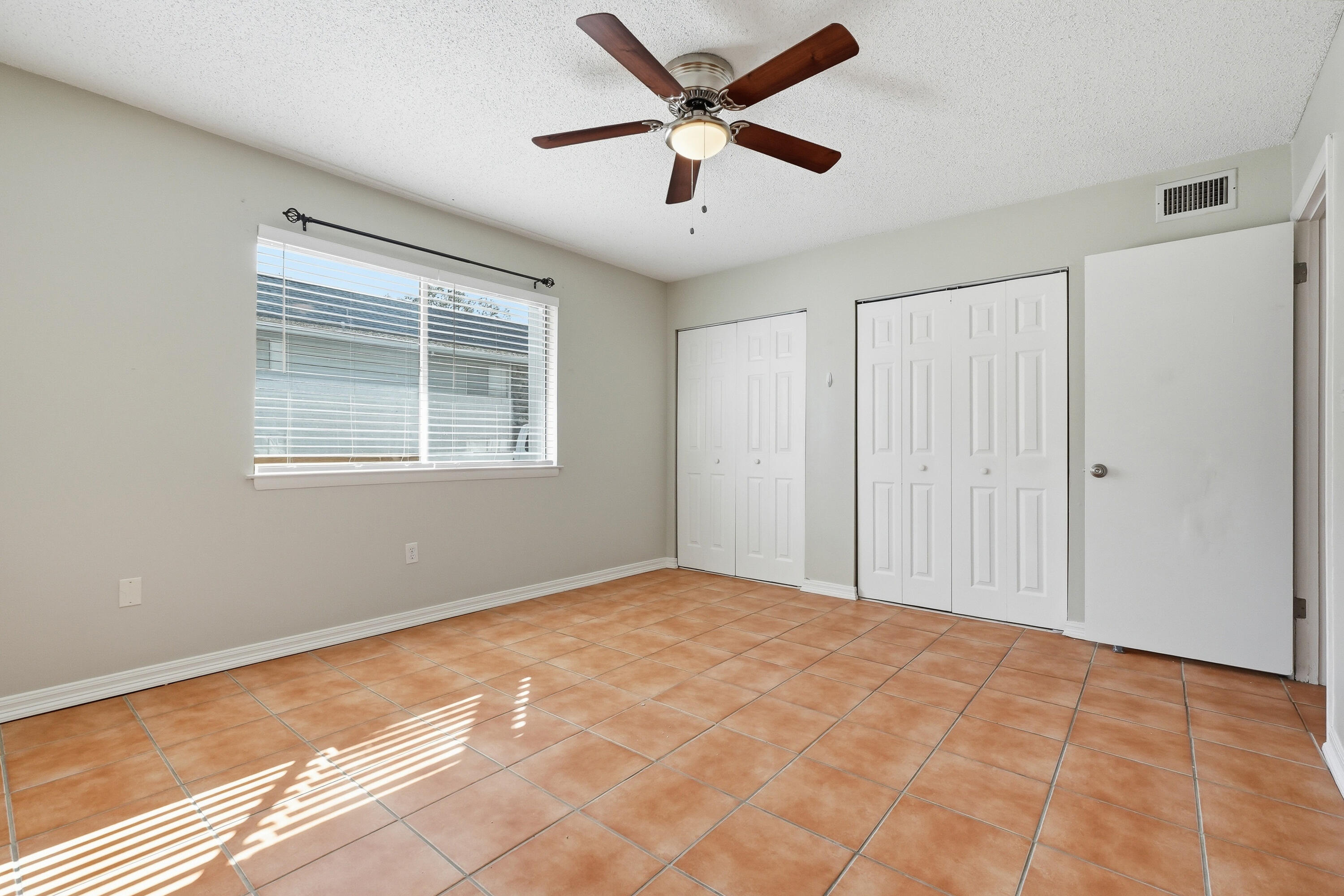 COLLEGE PARK CONDO - Residential Lease