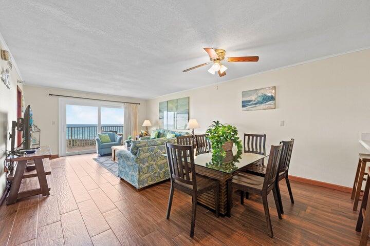 ISLANDER CONDO - Residential