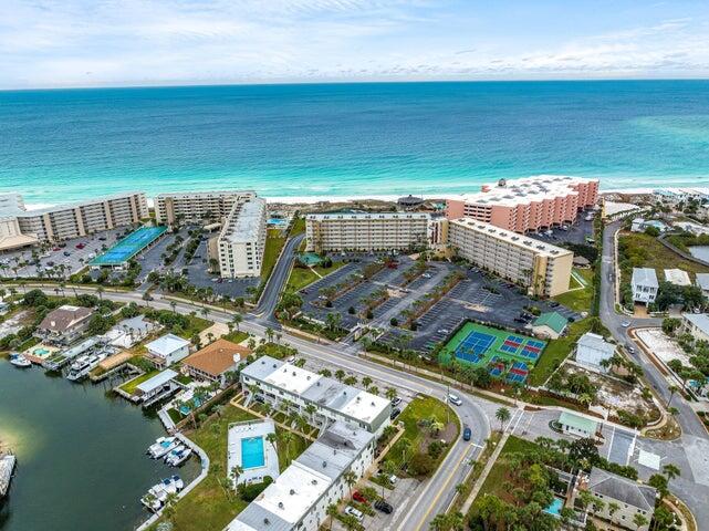 ISLANDER CONDO - Residential