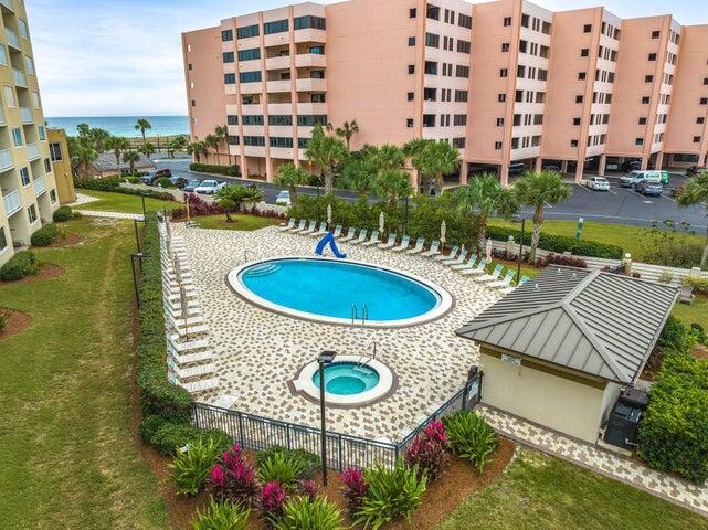 ISLANDER CONDO - Residential